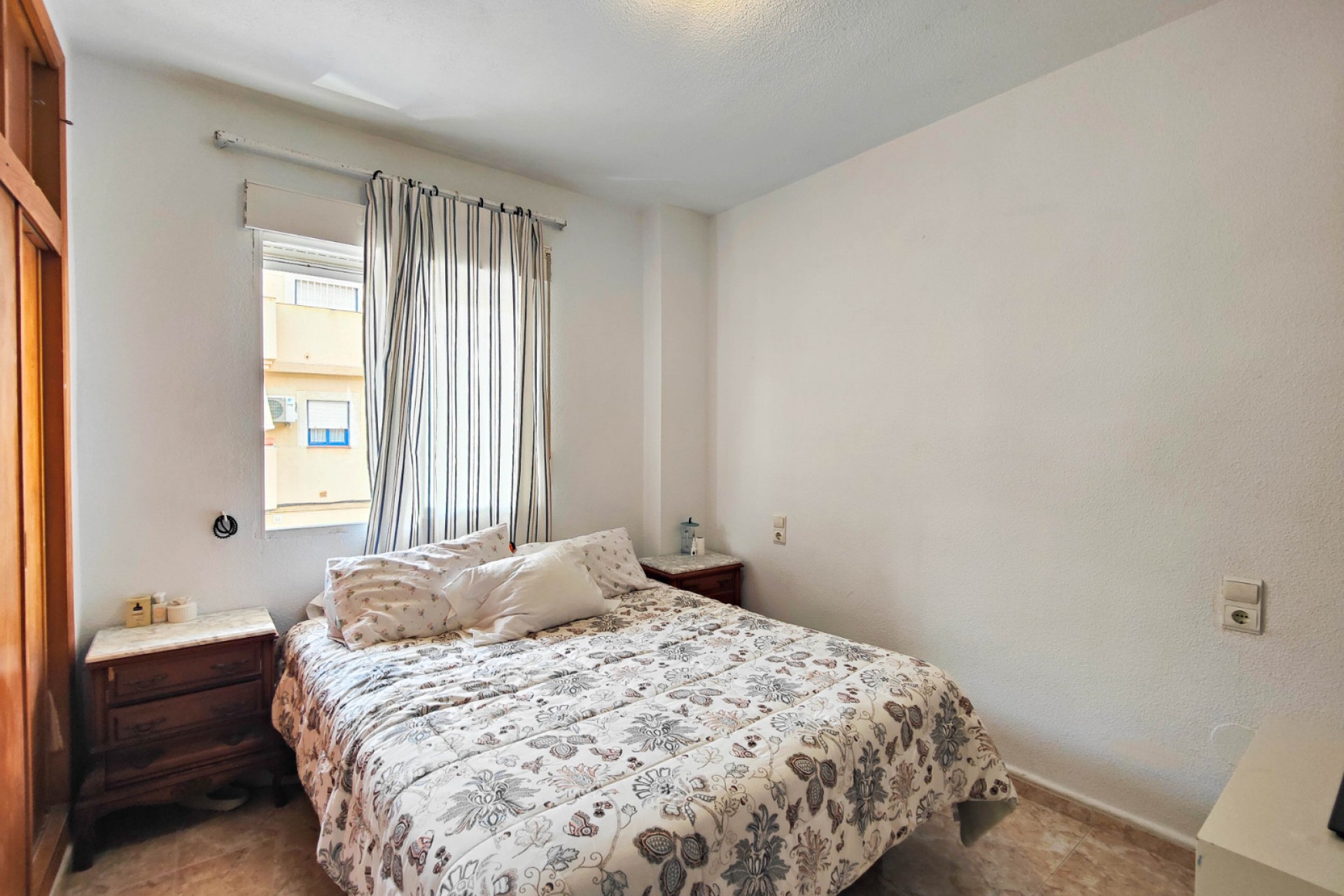 Revente - Apartment -
Torrevieja - Center