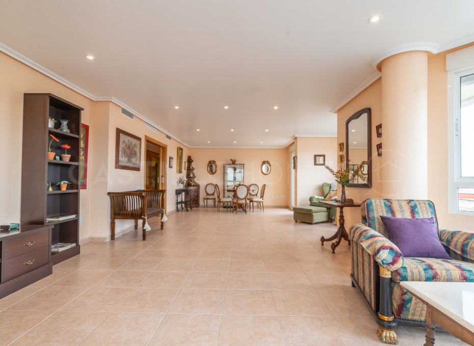 Revente - Apartment -
Torrevieja - Centro