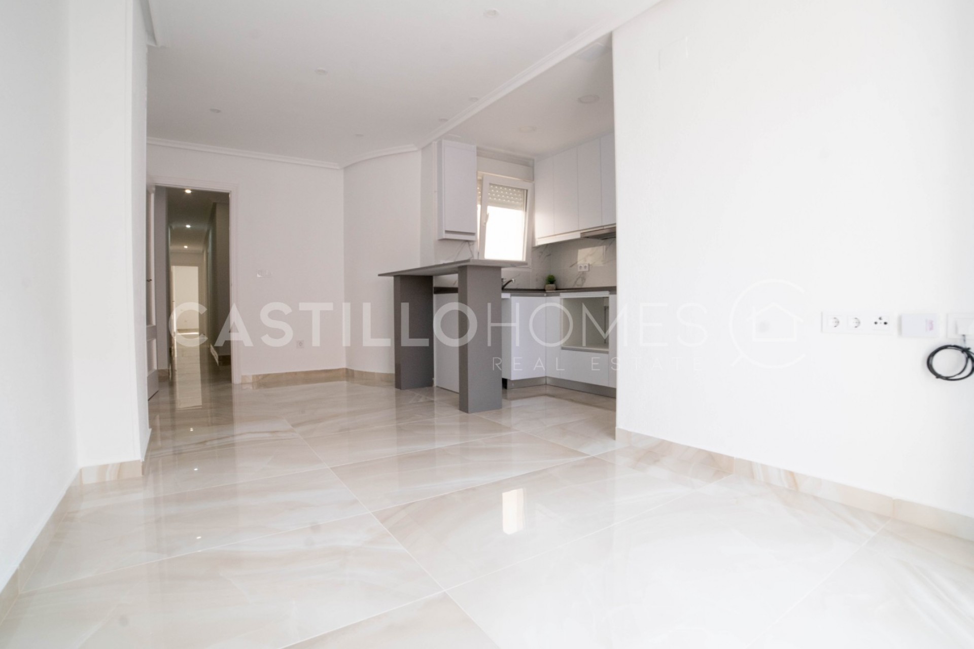 Revente - Apartment -
Torrevieja - Centro