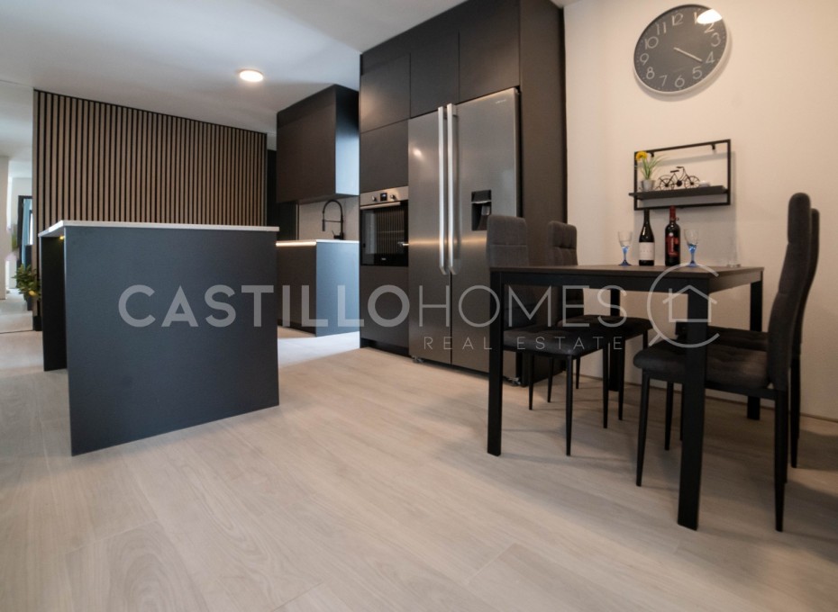 Revente - Apartment -
Torrevieja - Centro