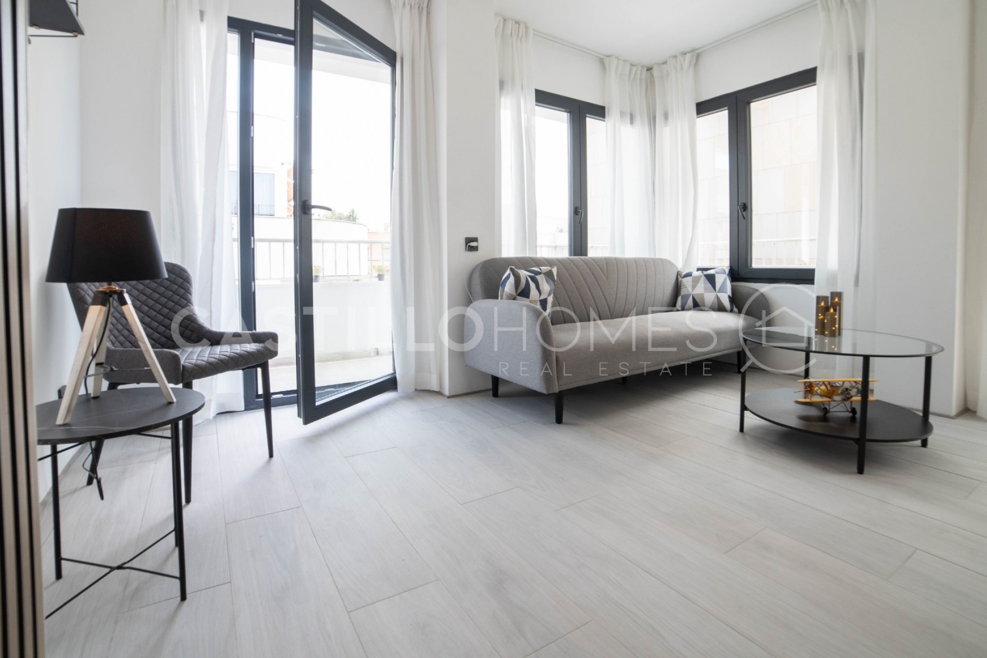 Revente - Apartment -
Torrevieja - Centro