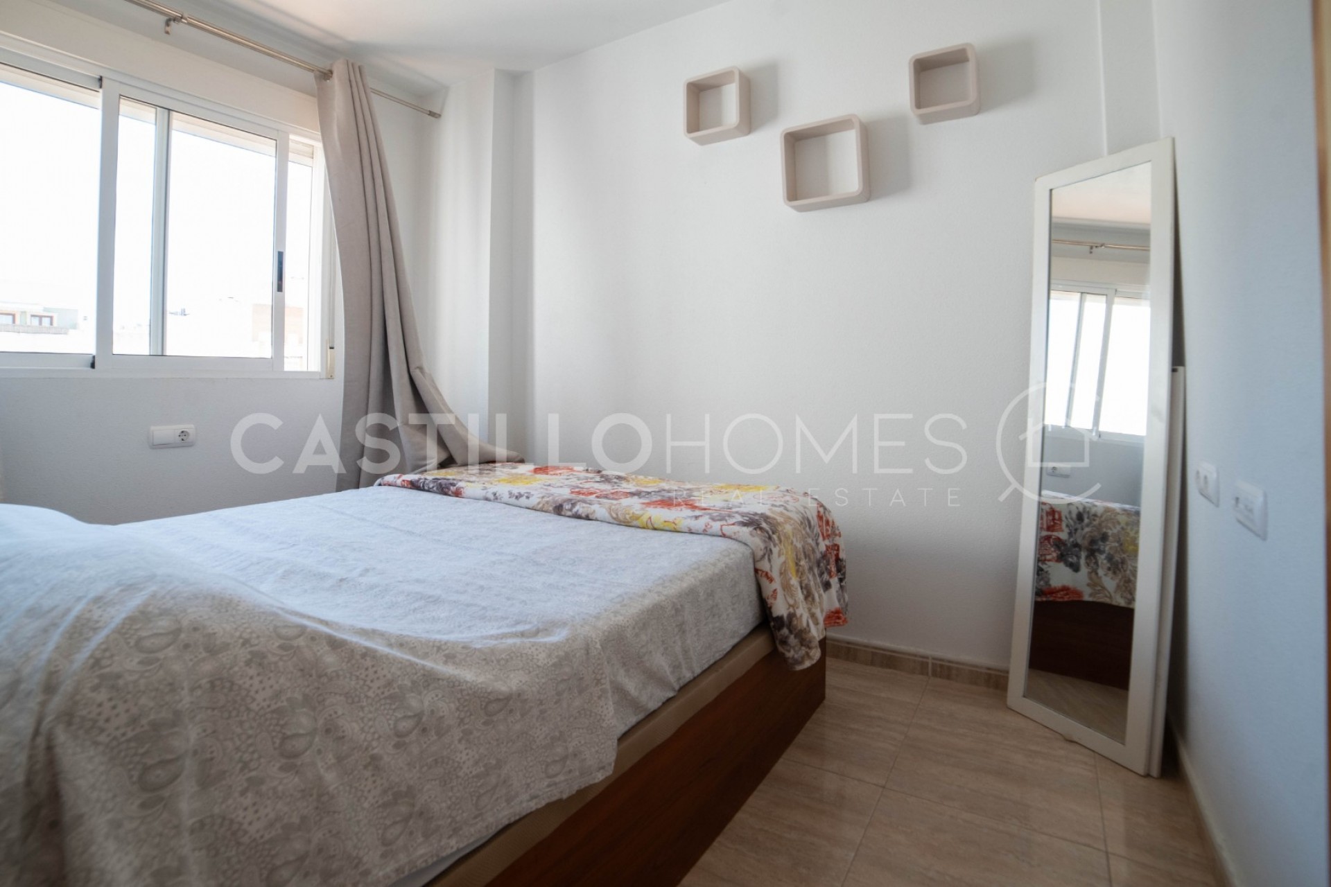 Revente - Apartment -
Torrevieja - Centro