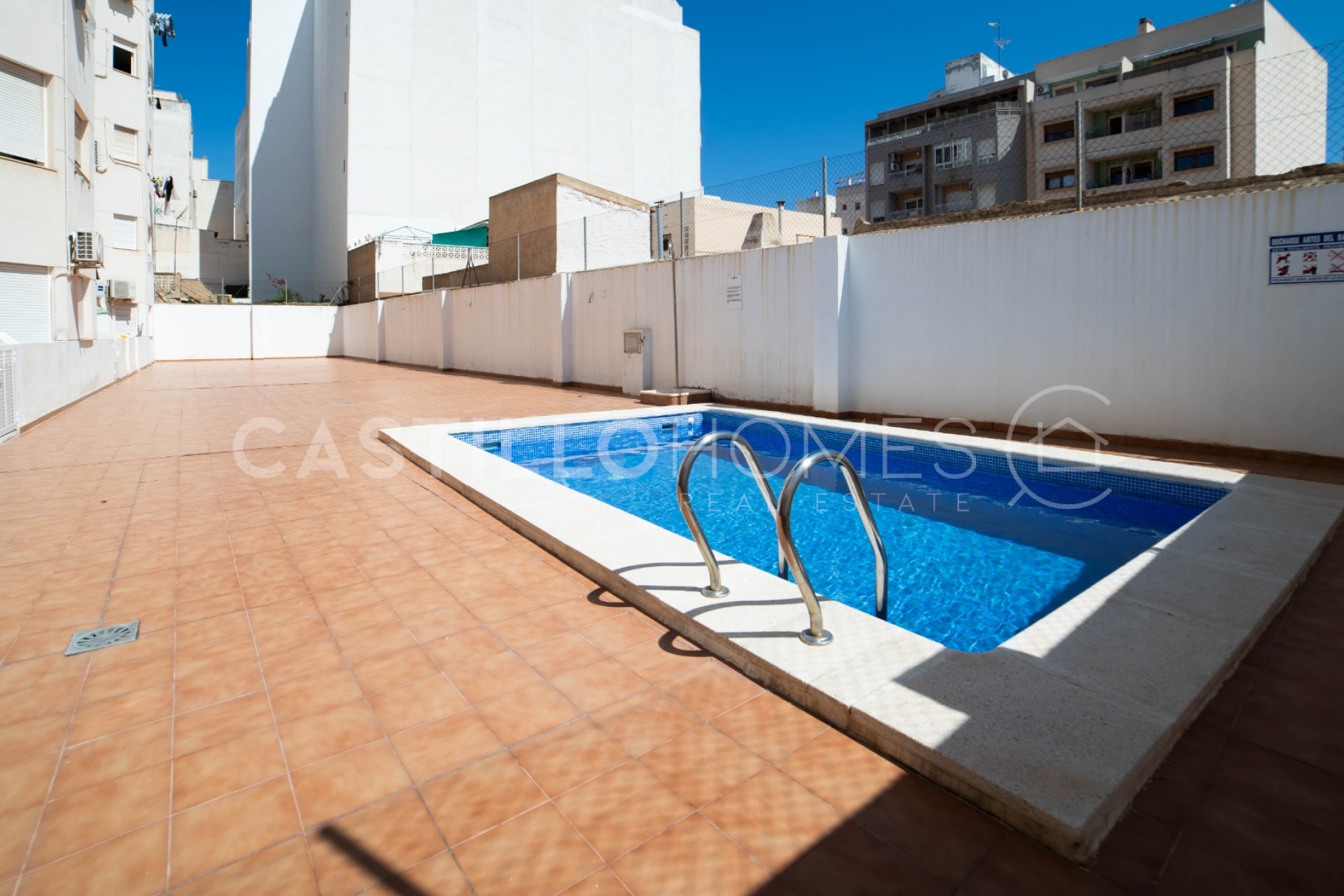 Revente - Apartment -
Torrevieja - Centro