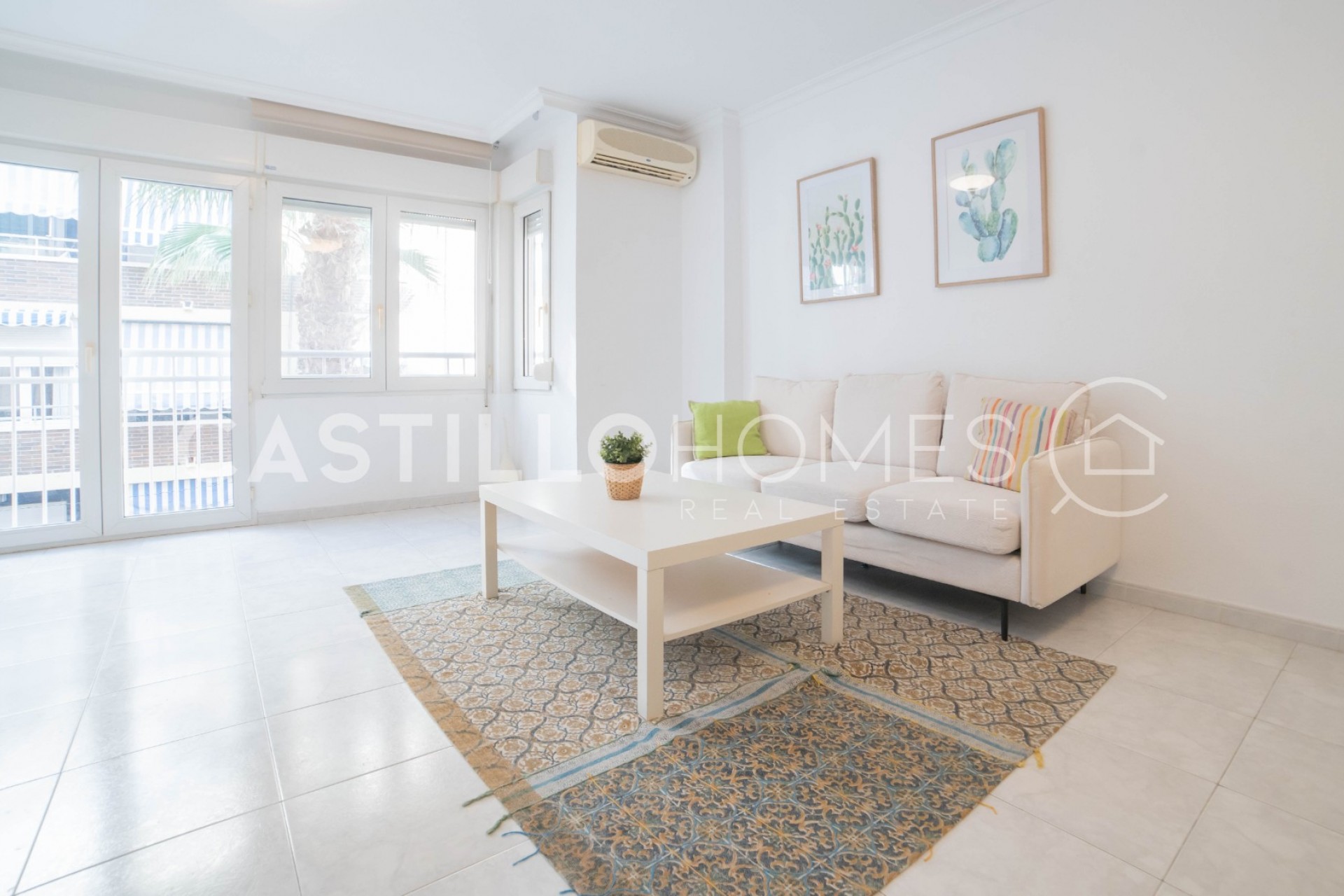 Revente - Apartment -
Torrevieja - Centro