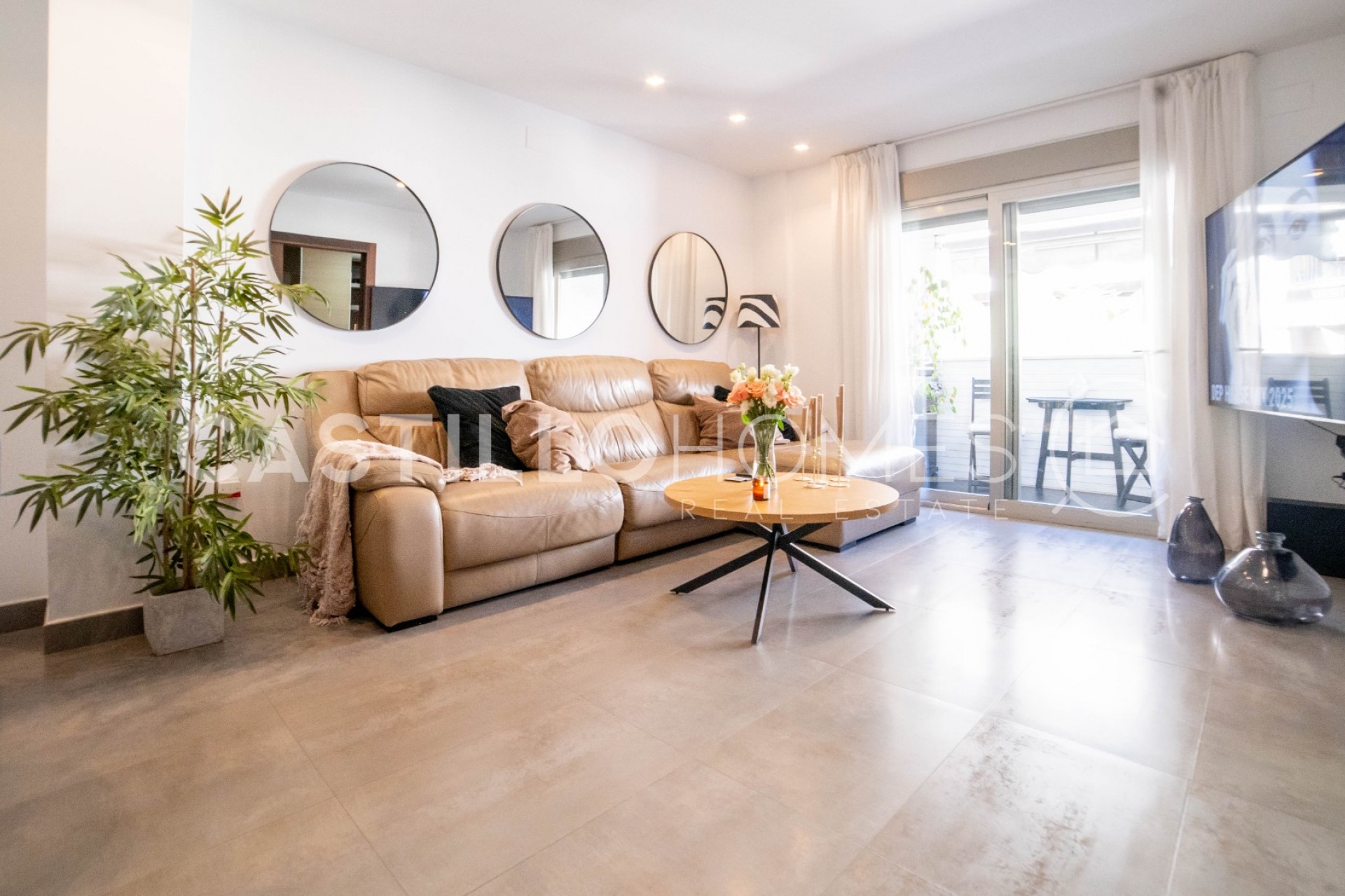 Revente - Apartment -
Torrevieja - Centro