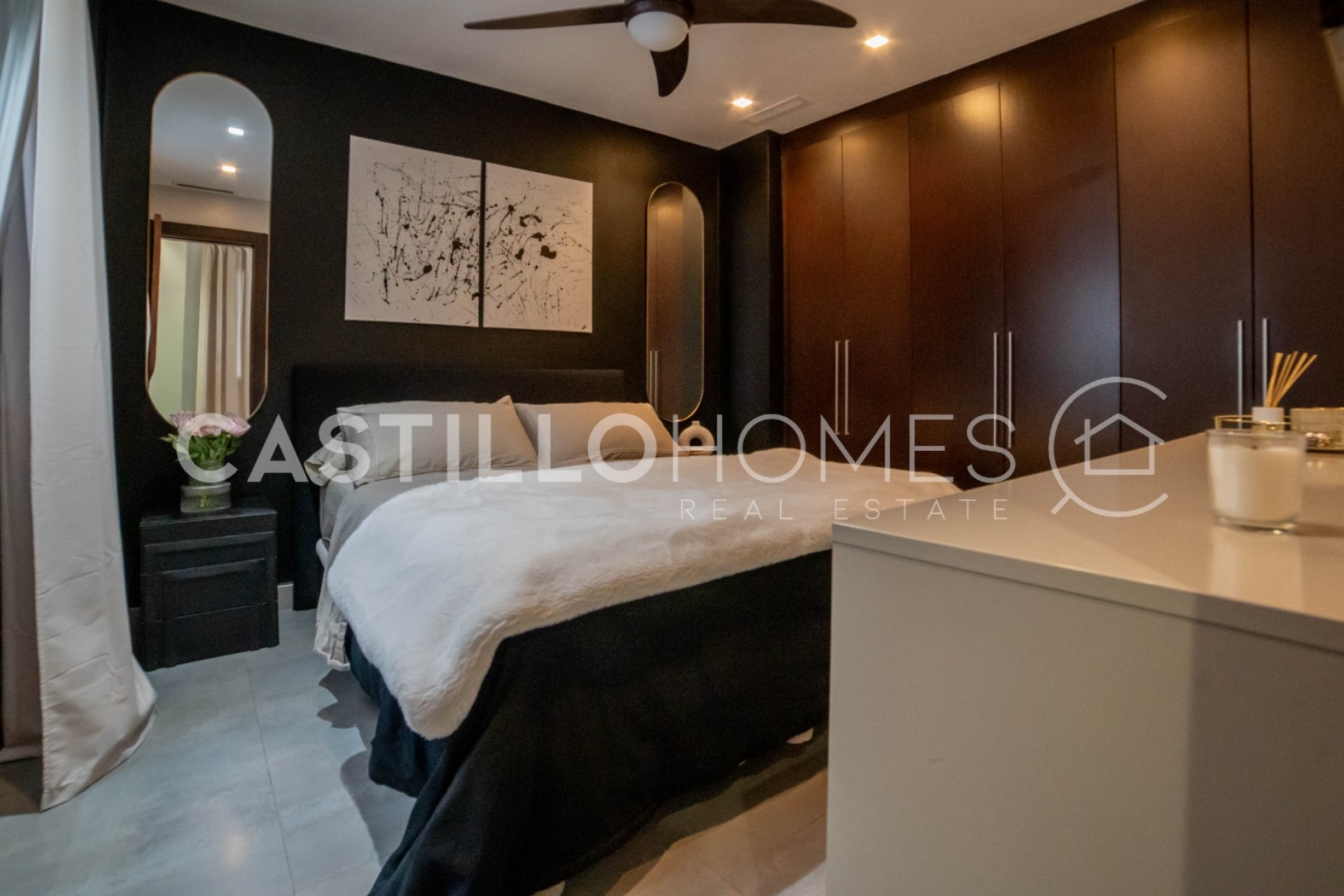 Revente - Apartment -
Torrevieja - Centro