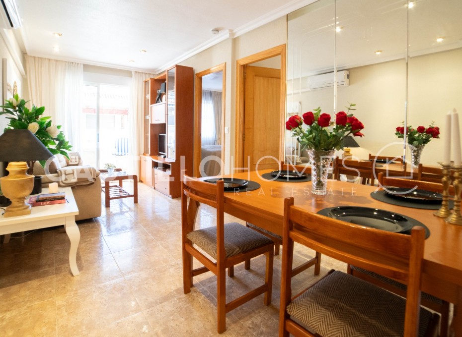 Revente - Apartment -
Torrevieja - Centro