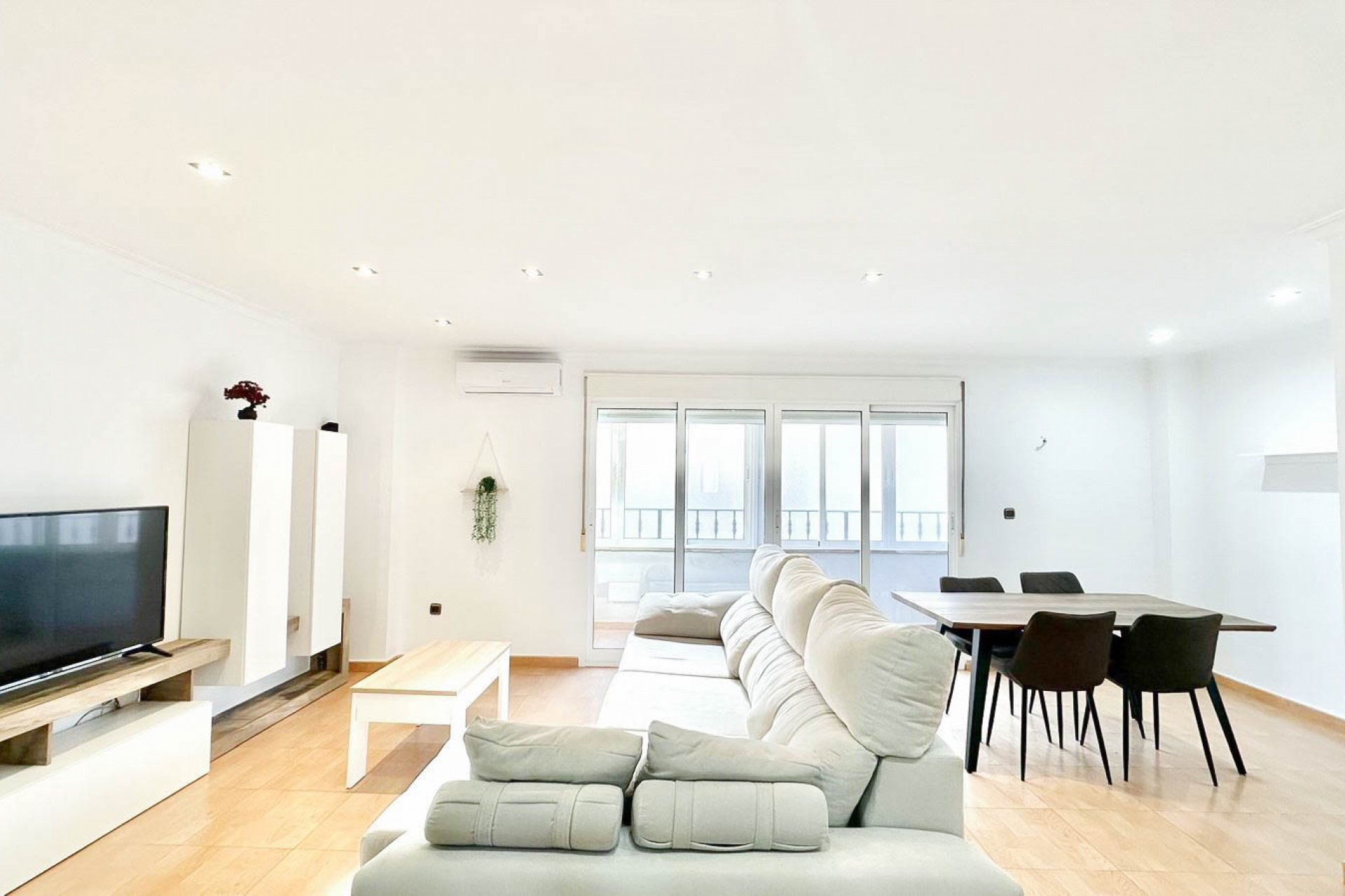 Revente - Apartment -
Torrevieja - Centro