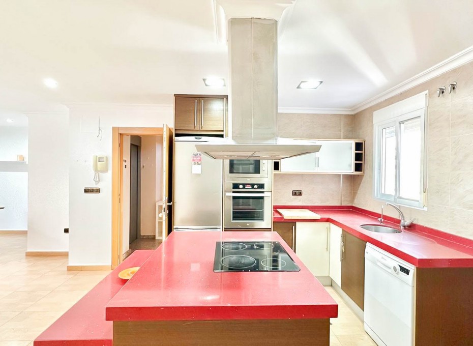 Revente - Apartment -
Torrevieja - Centro