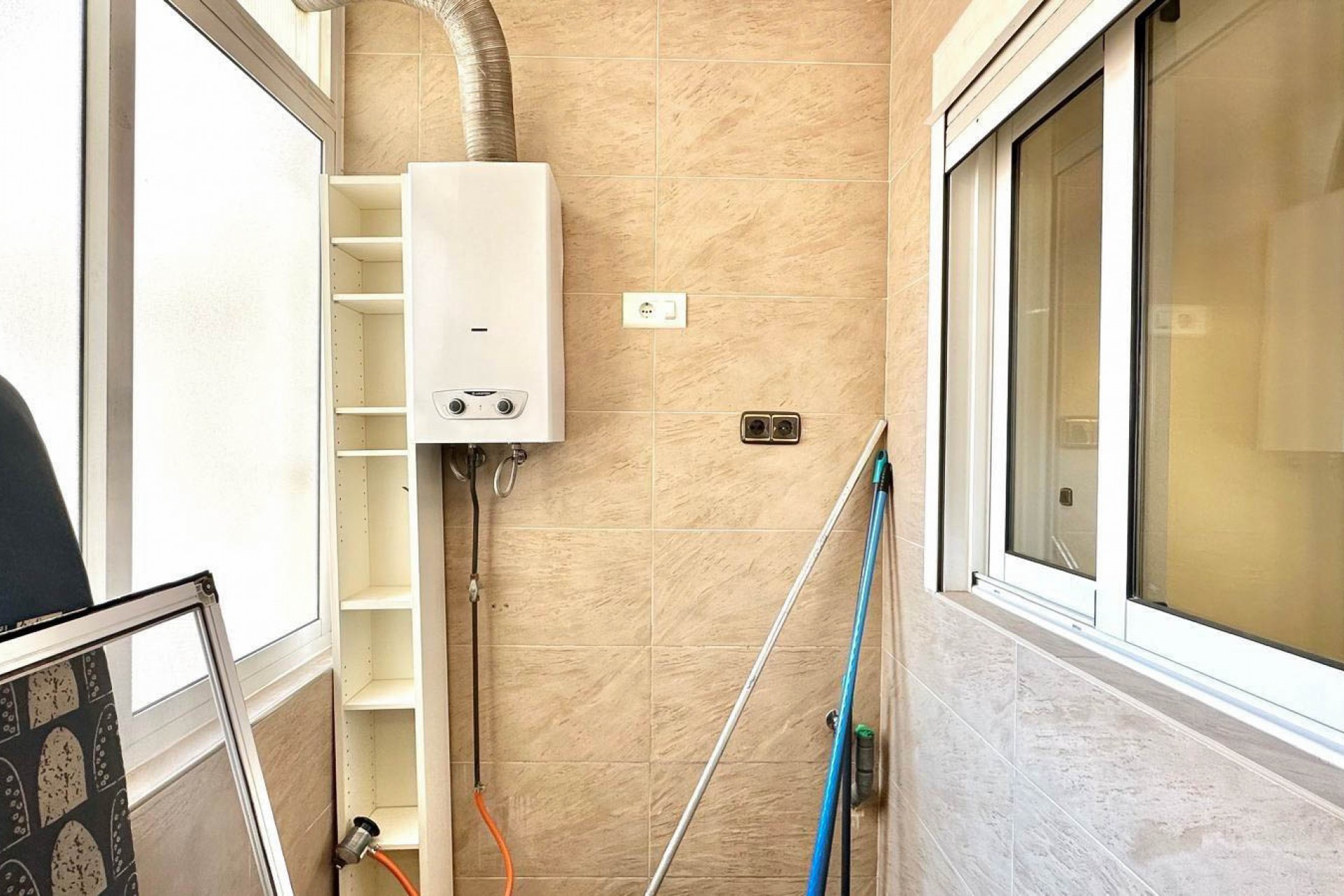 Revente - Apartment -
Torrevieja - Centro