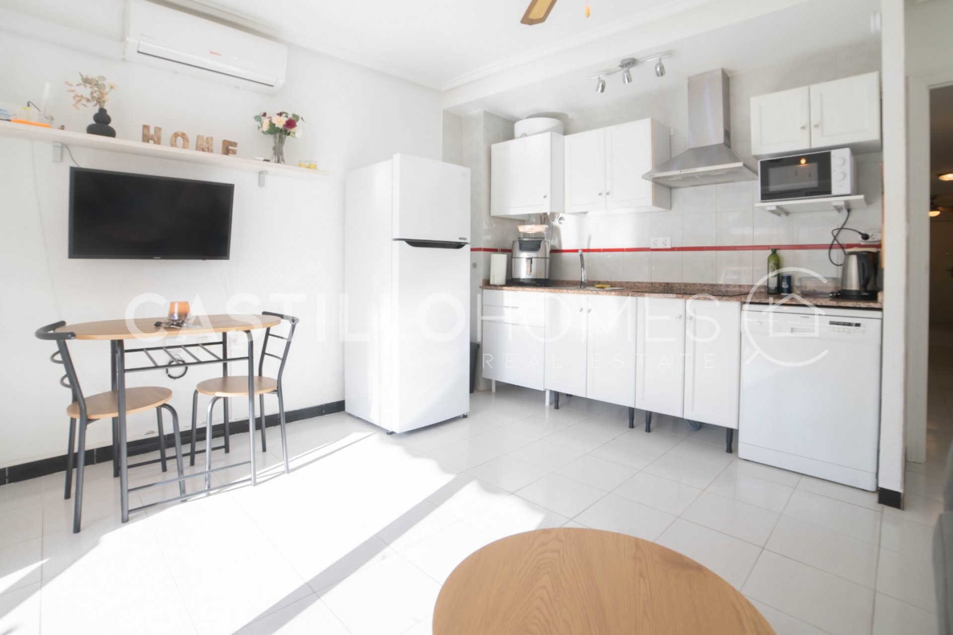 Revente - Apartment -
Torrevieja - Centro