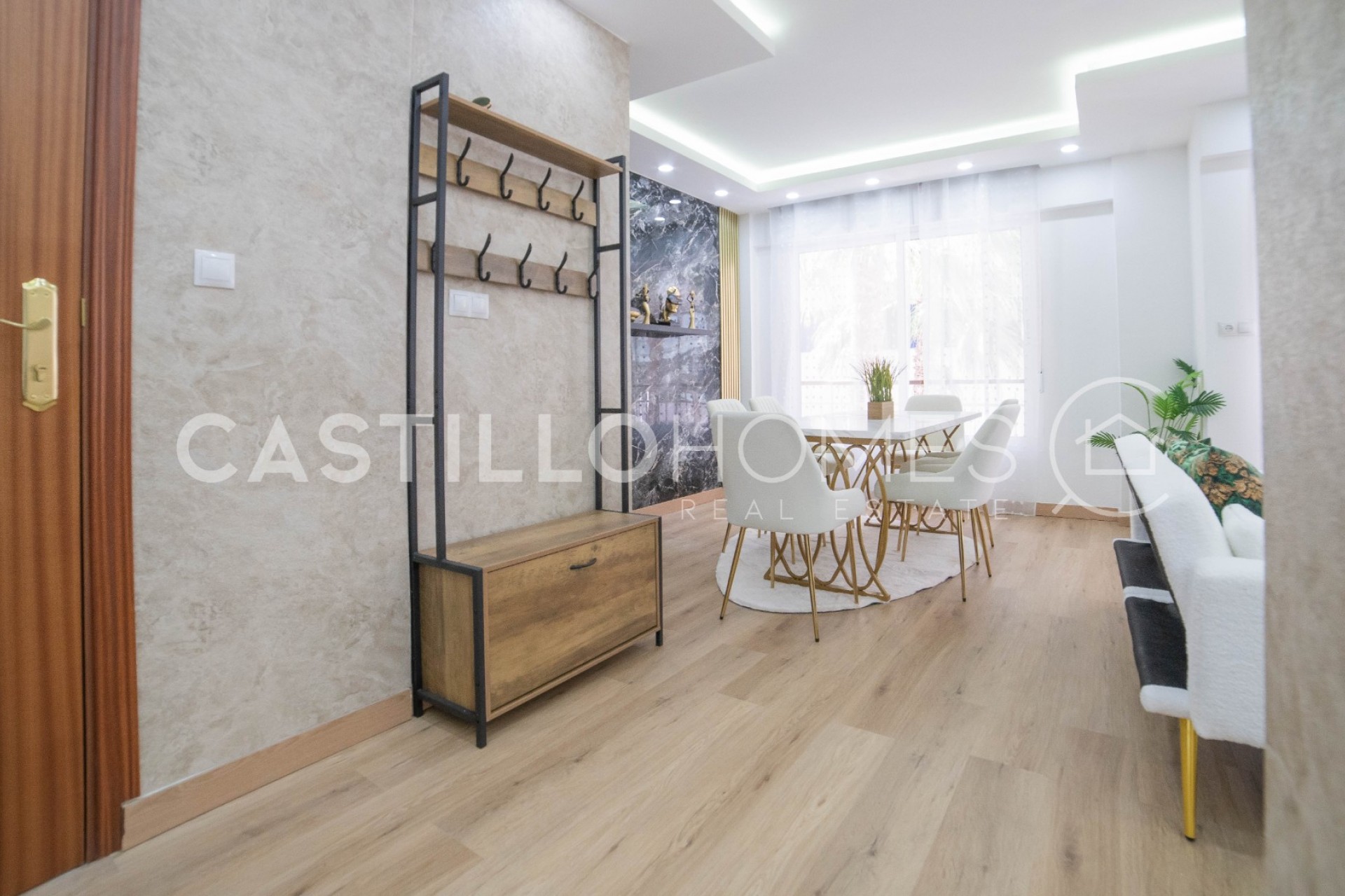 Revente - Apartment -
Torrevieja - Centro