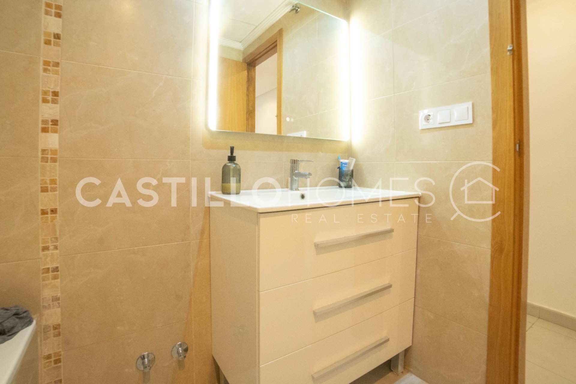 Revente - Apartment -
Torrevieja - Centro