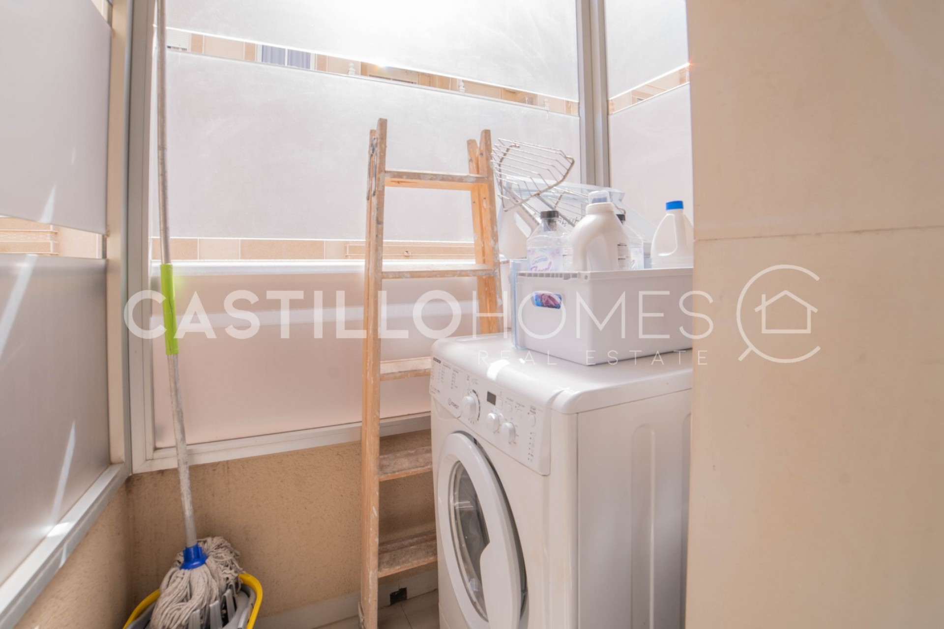 Revente - Apartment -
Torrevieja - Centro