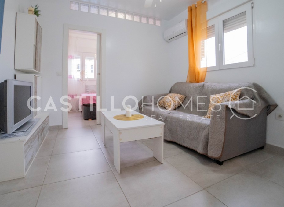 Revente - Apartment -
Torrevieja - El Acequión