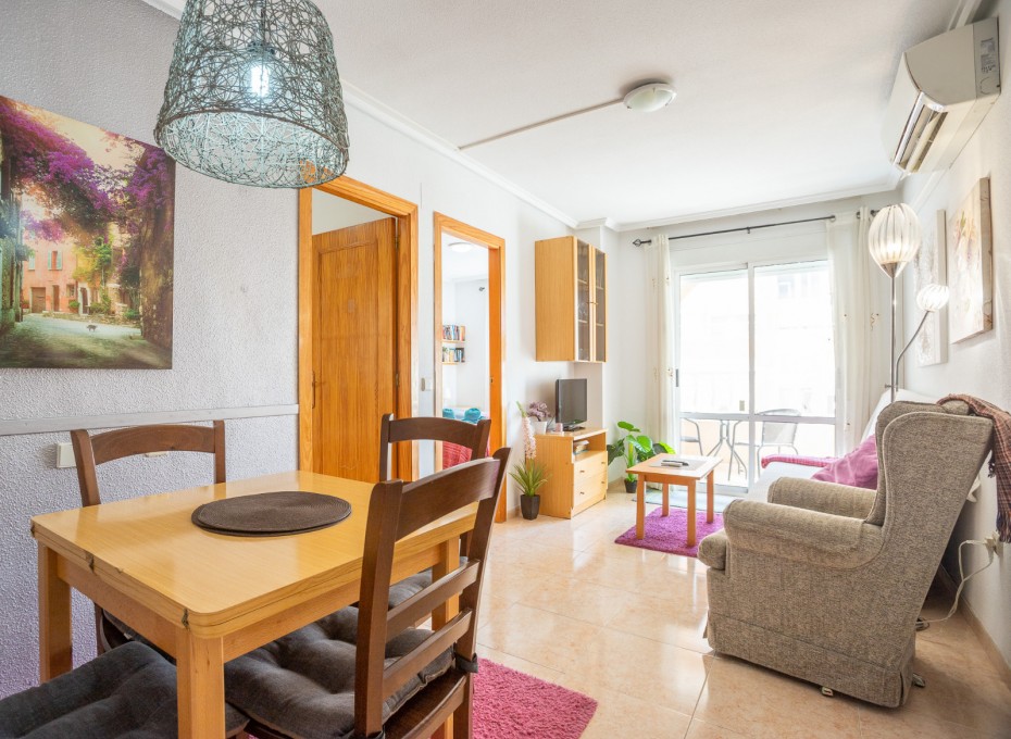Revente - Apartment -
Torrevieja - El Molino