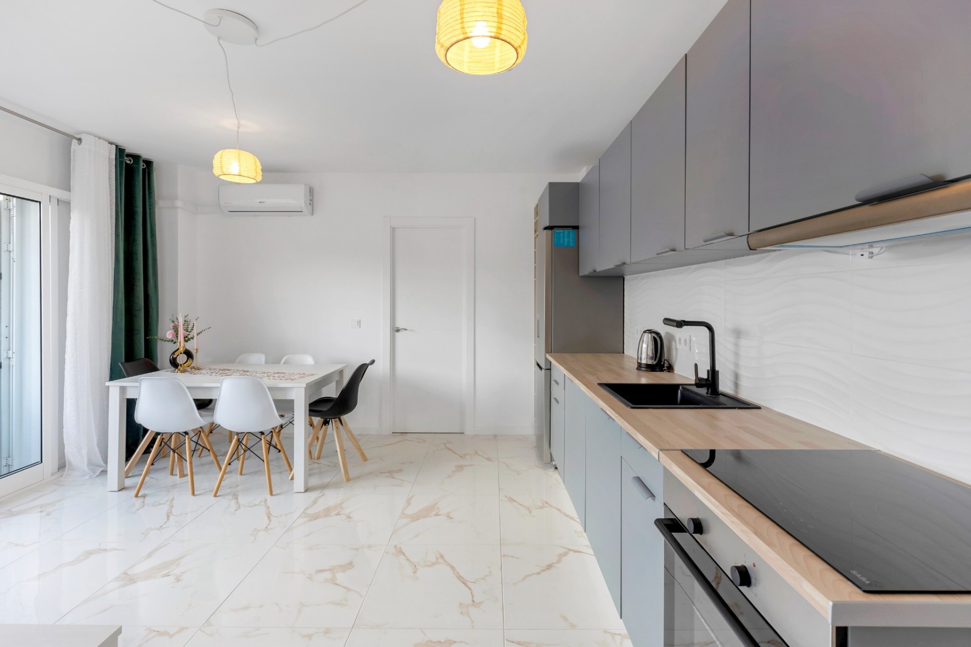 Revente - Apartment -
Torrevieja - La Mata