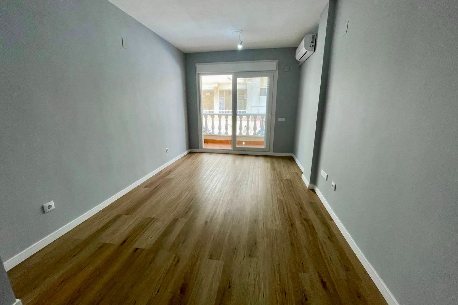 Revente - Apartment -
Torrevieja - La Mata