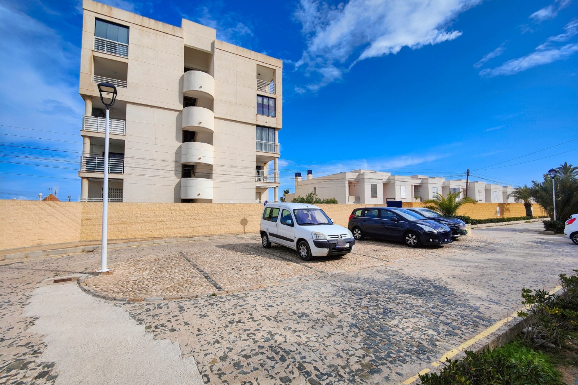 Revente - Apartment -
Torrevieja - La Mata
