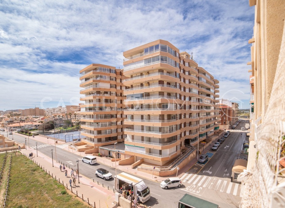 Revente - Apartment -
Torrevieja - La Mata
