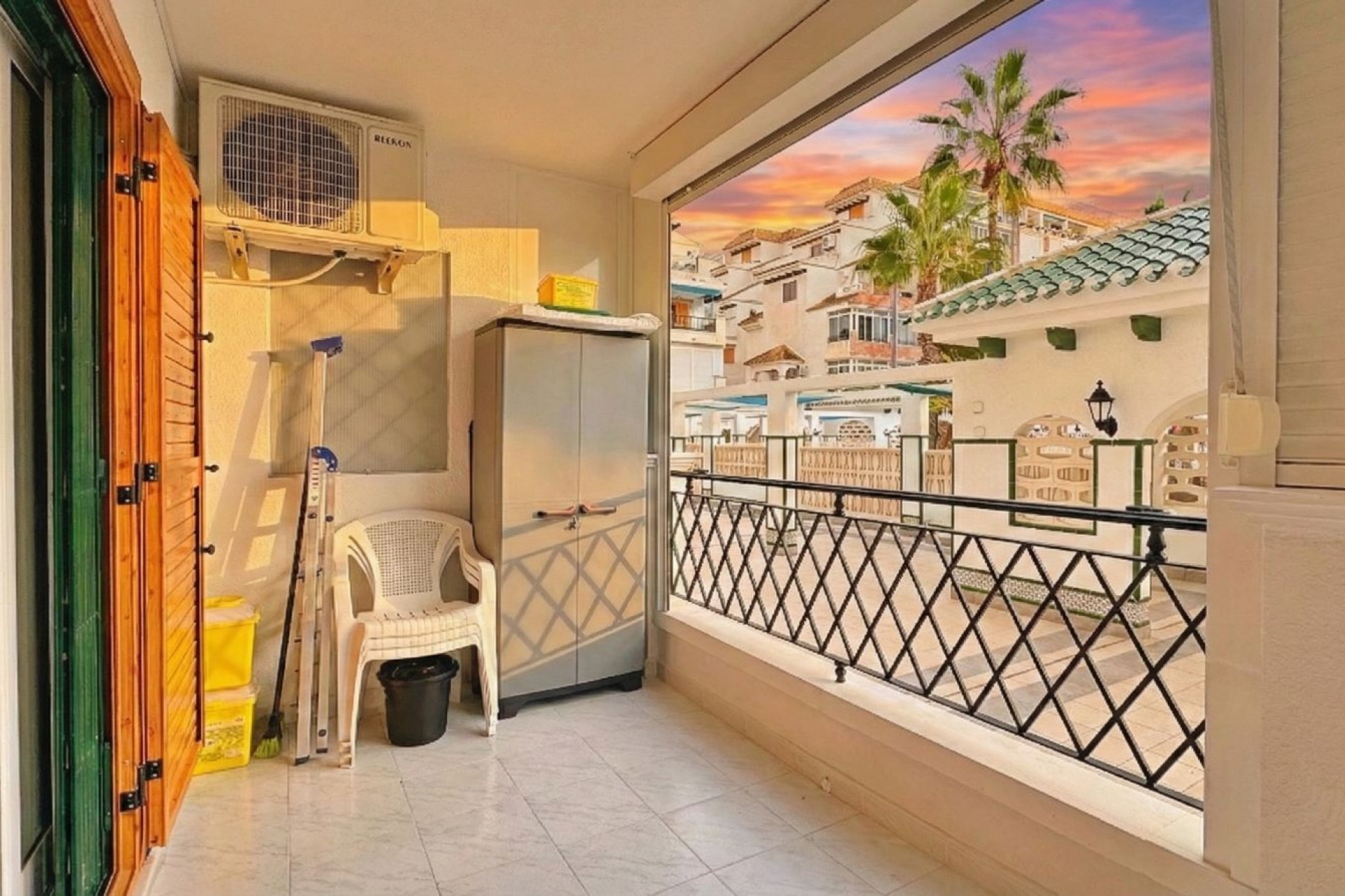 Revente - Apartment -
Torrevieja - La Mata