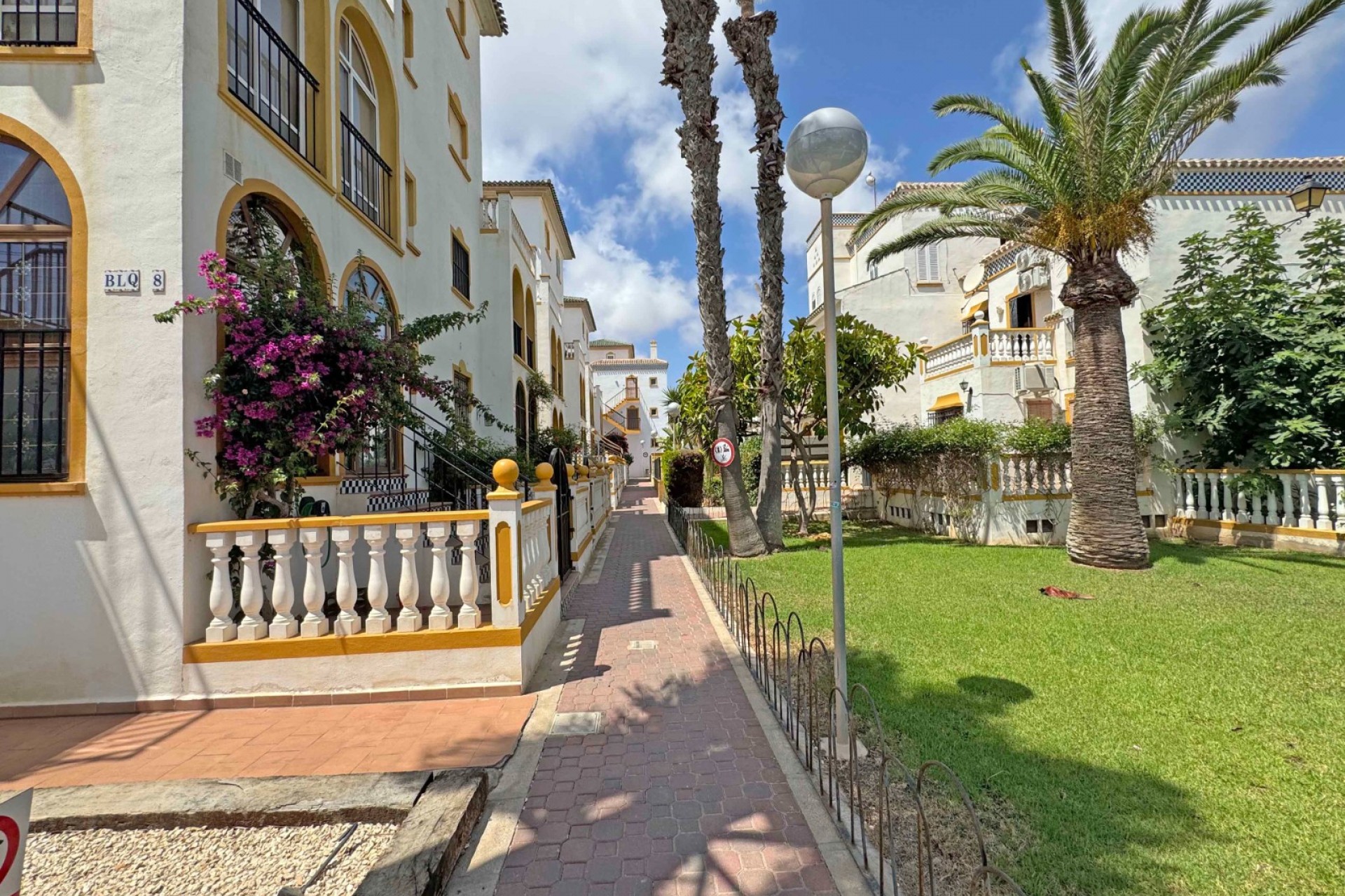 Revente - Apartment -
Torrevieja - La Mata