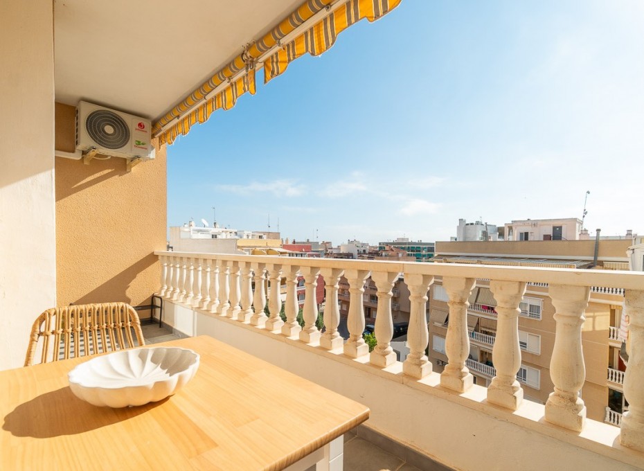 Revente - Apartment -
Torrevieja - La Mata