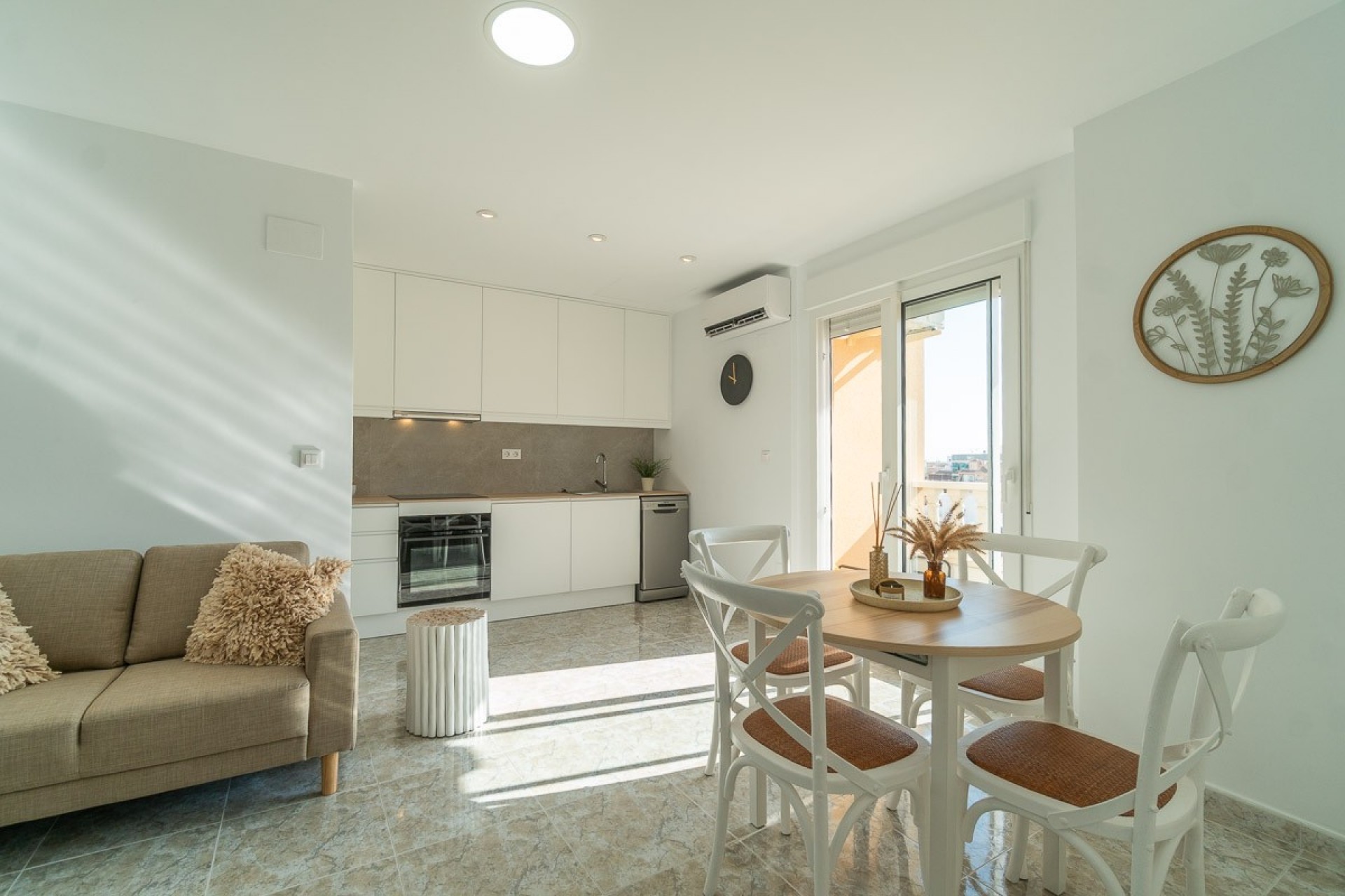 Revente - Apartment -
Torrevieja - La Mata