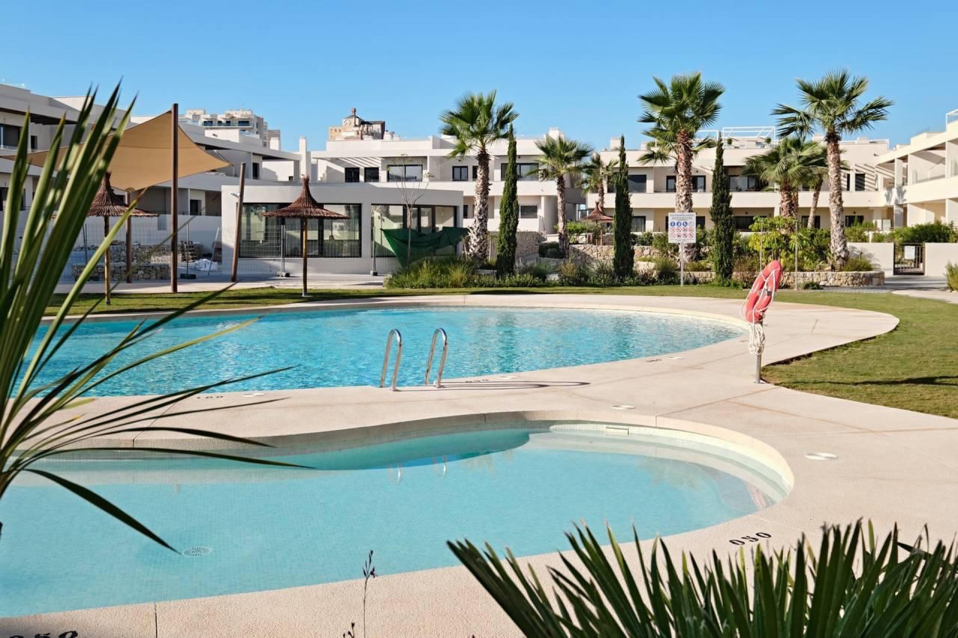 Revente - Apartment -
Torrevieja - La veleta