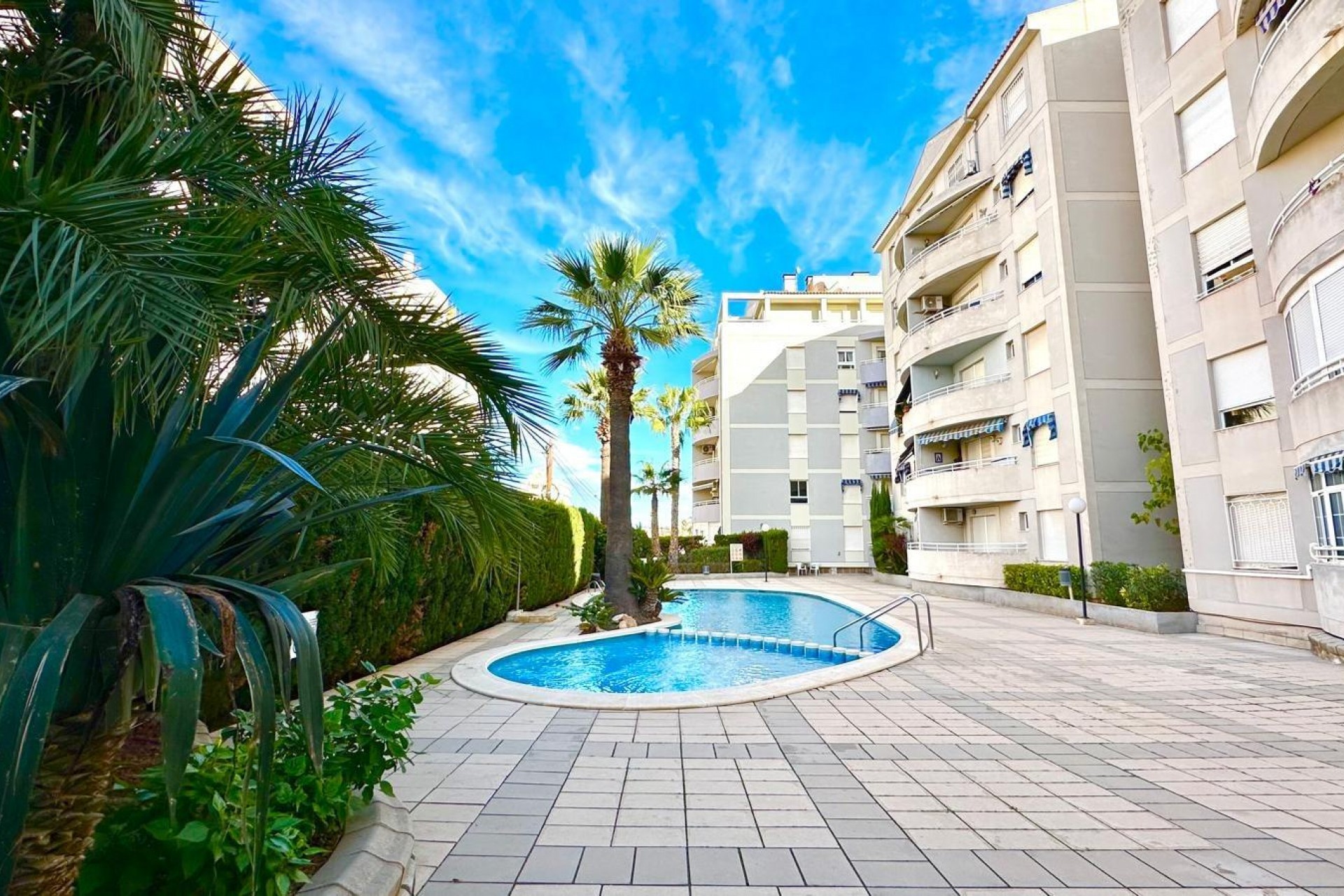 Revente - Apartment -
Torrevieja - Nueva Torrevieja - Aguas Nuevas