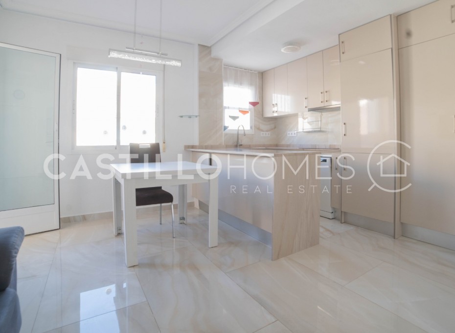 Revente - Apartment -
Torrevieja - Playa de El Cura