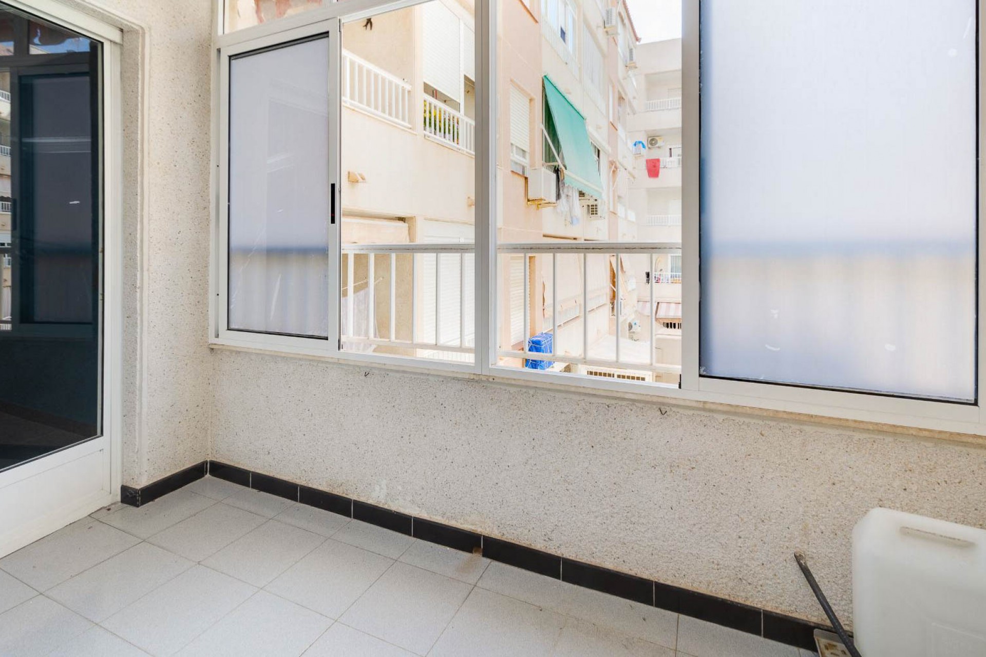 Revente - Apartment -
Torrevieja - Playa de los Locos