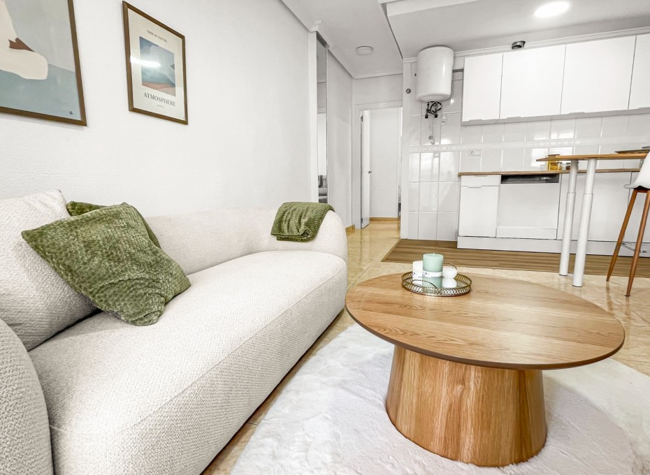 Revente - Apartment -
Torrevieja - Playa de los locos
