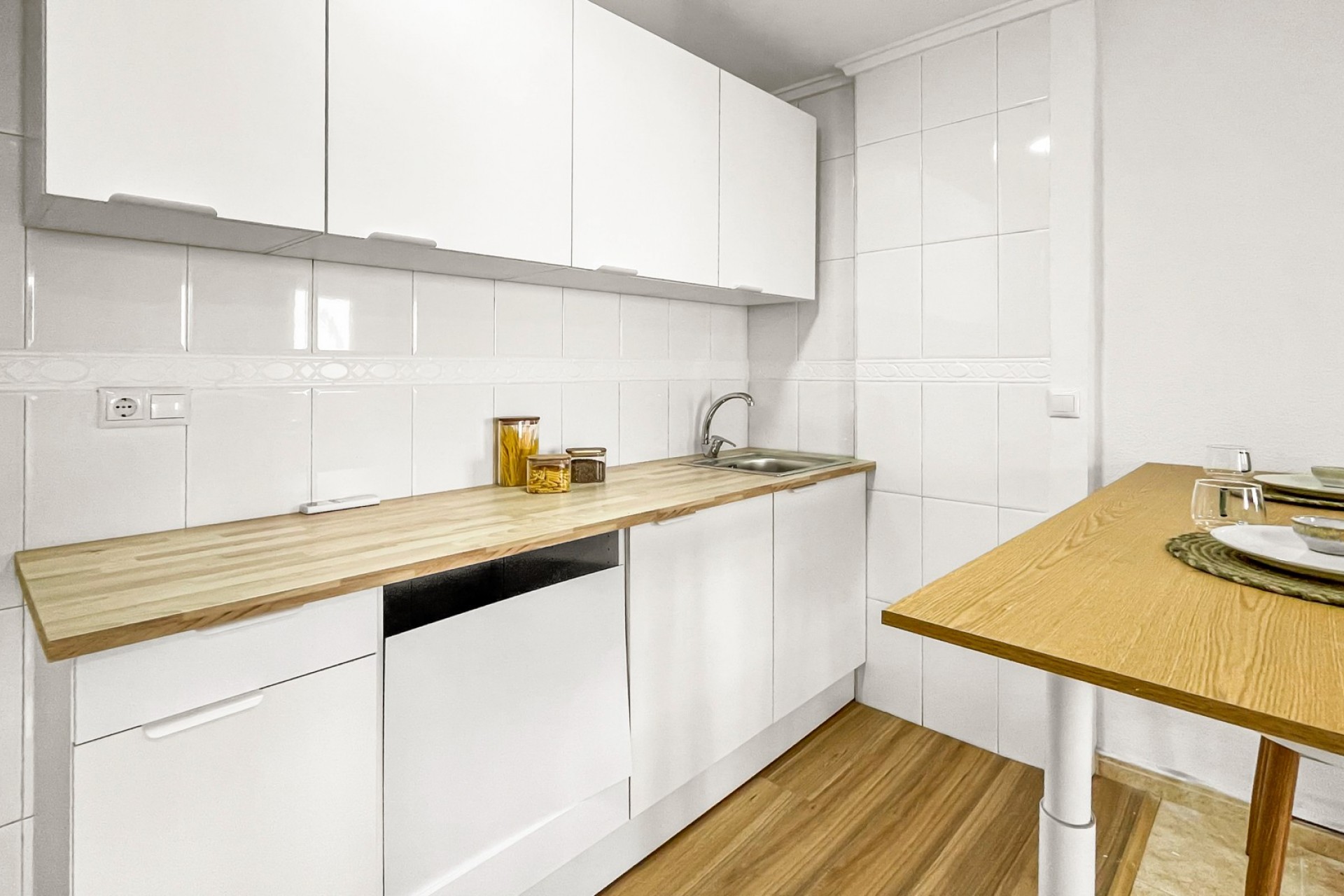 Revente - Apartment -
Torrevieja - Playa de los locos