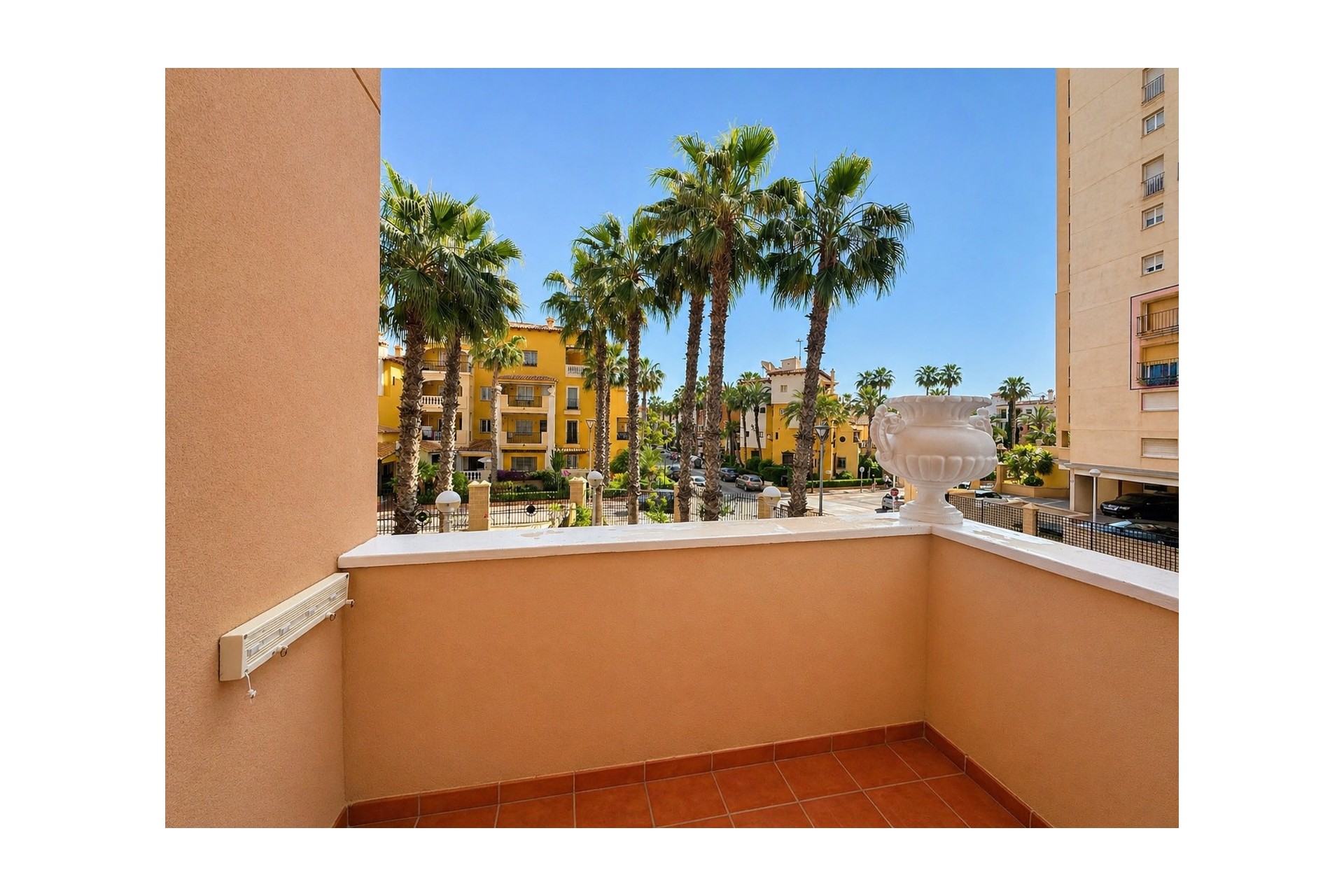 Revente - Apartment -
Torrevieja - Playa de los locos