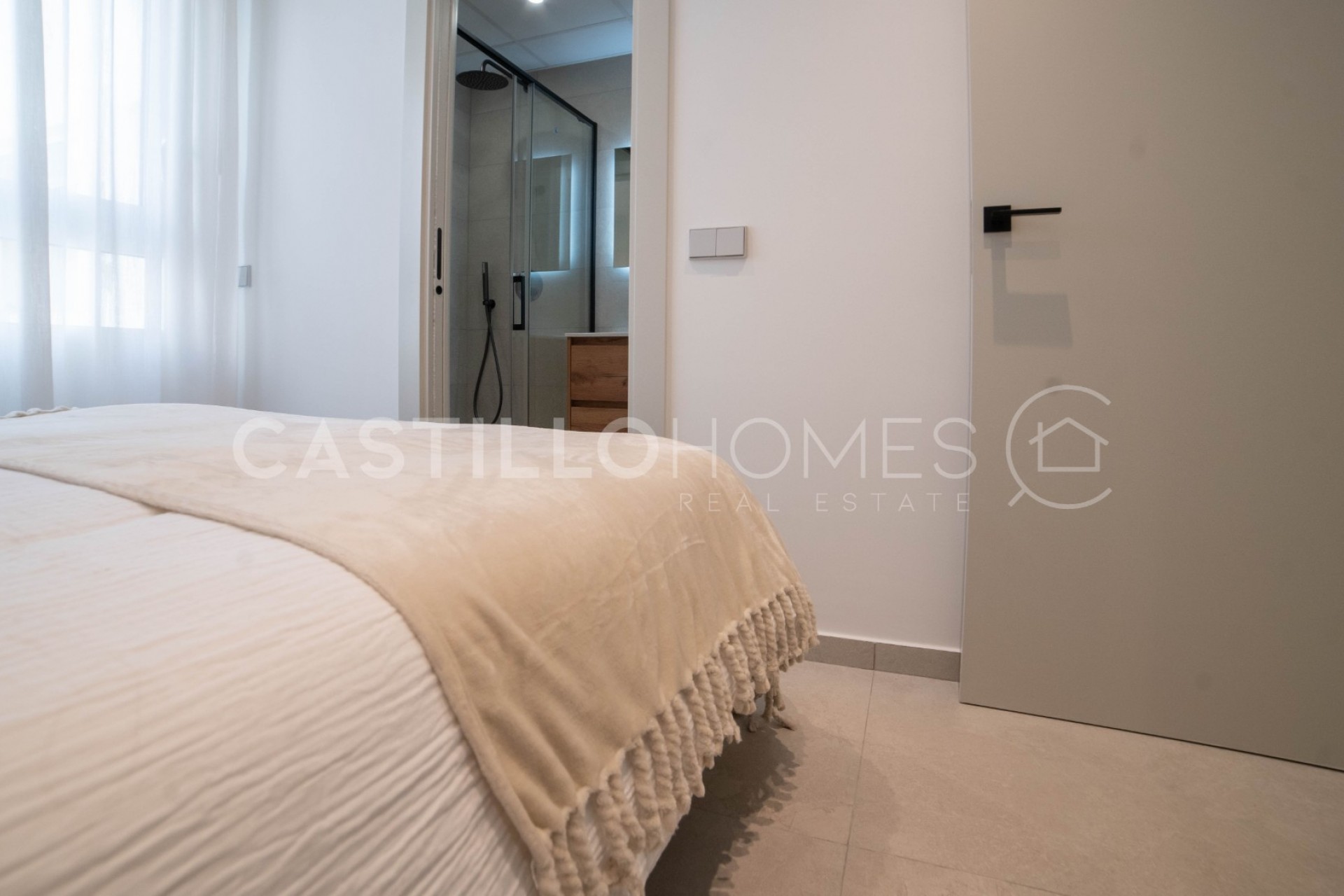 Revente - Apartment -
Torrevieja - Playa del Acequión