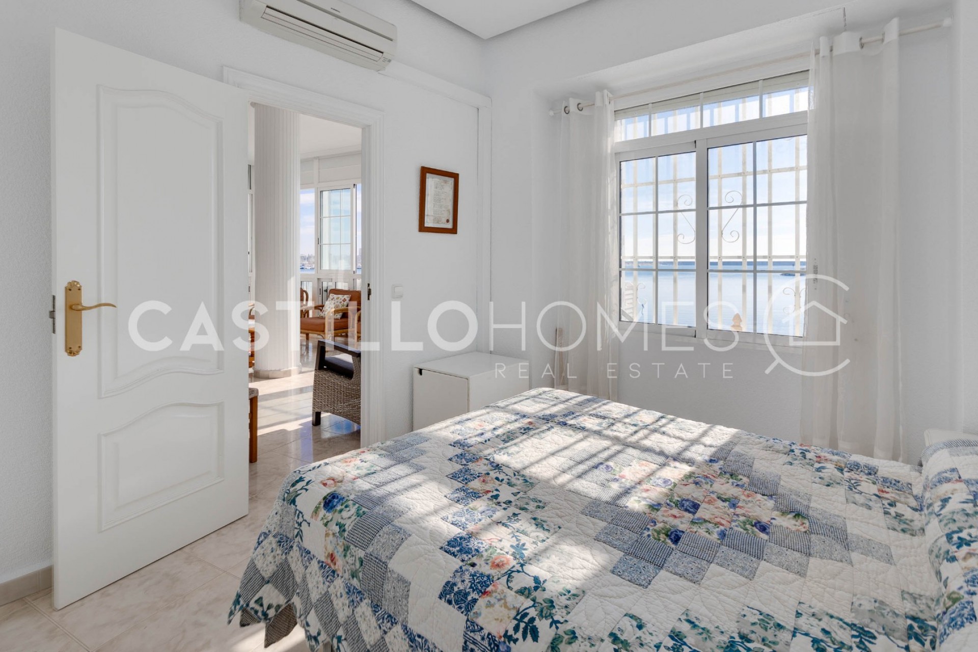 Revente - Apartment -
Torrevieja - Playa del Acequión