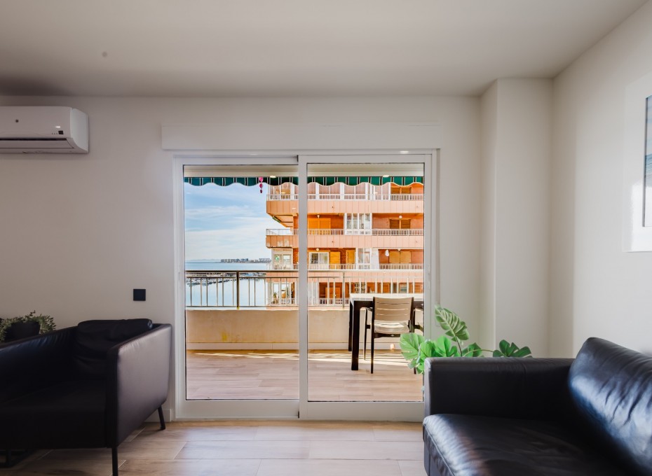 Revente - Apartment -
Torrevieja - Playa del Acequión