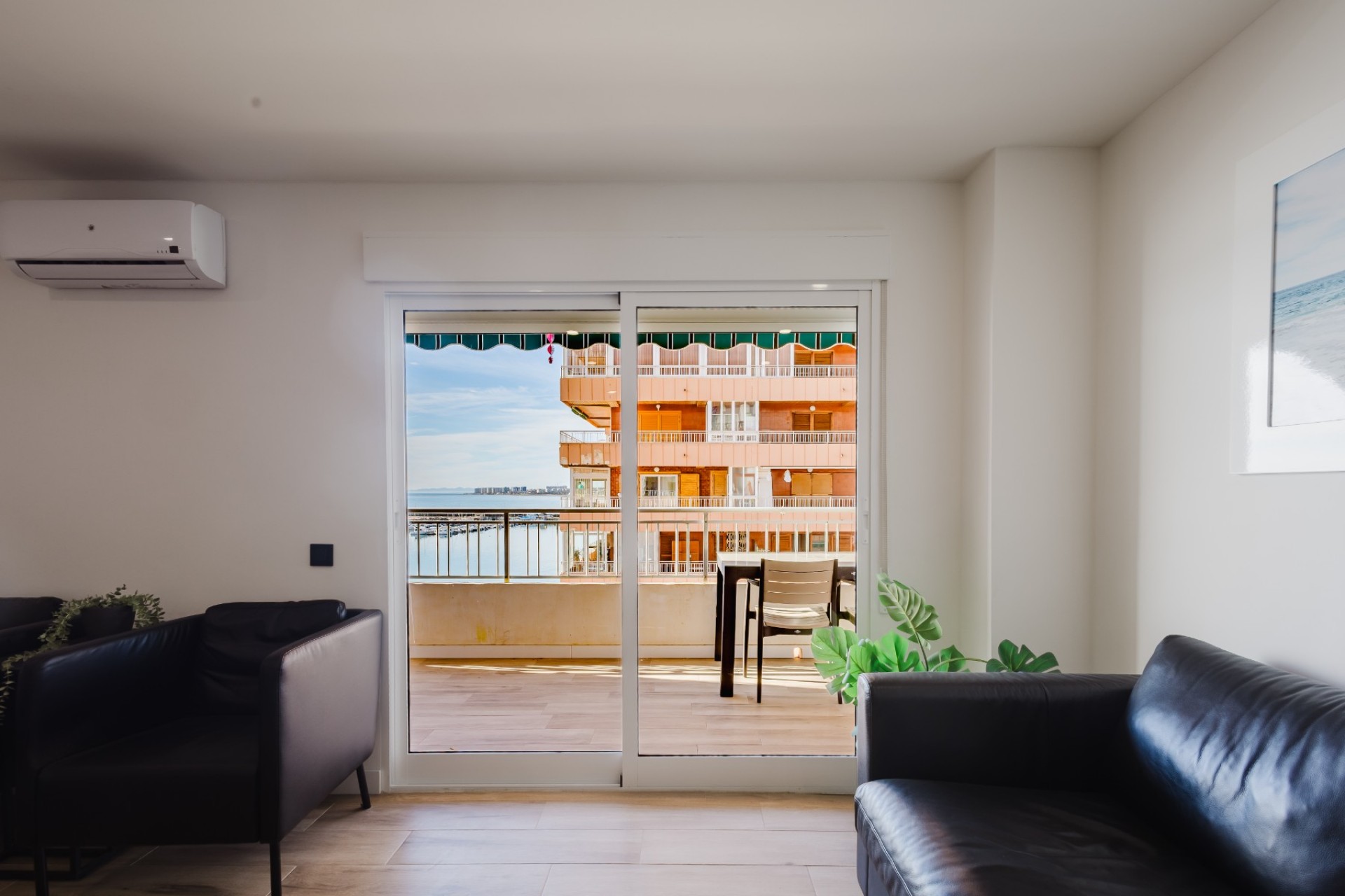 Revente - Apartment -
Torrevieja - Playa del Acequión