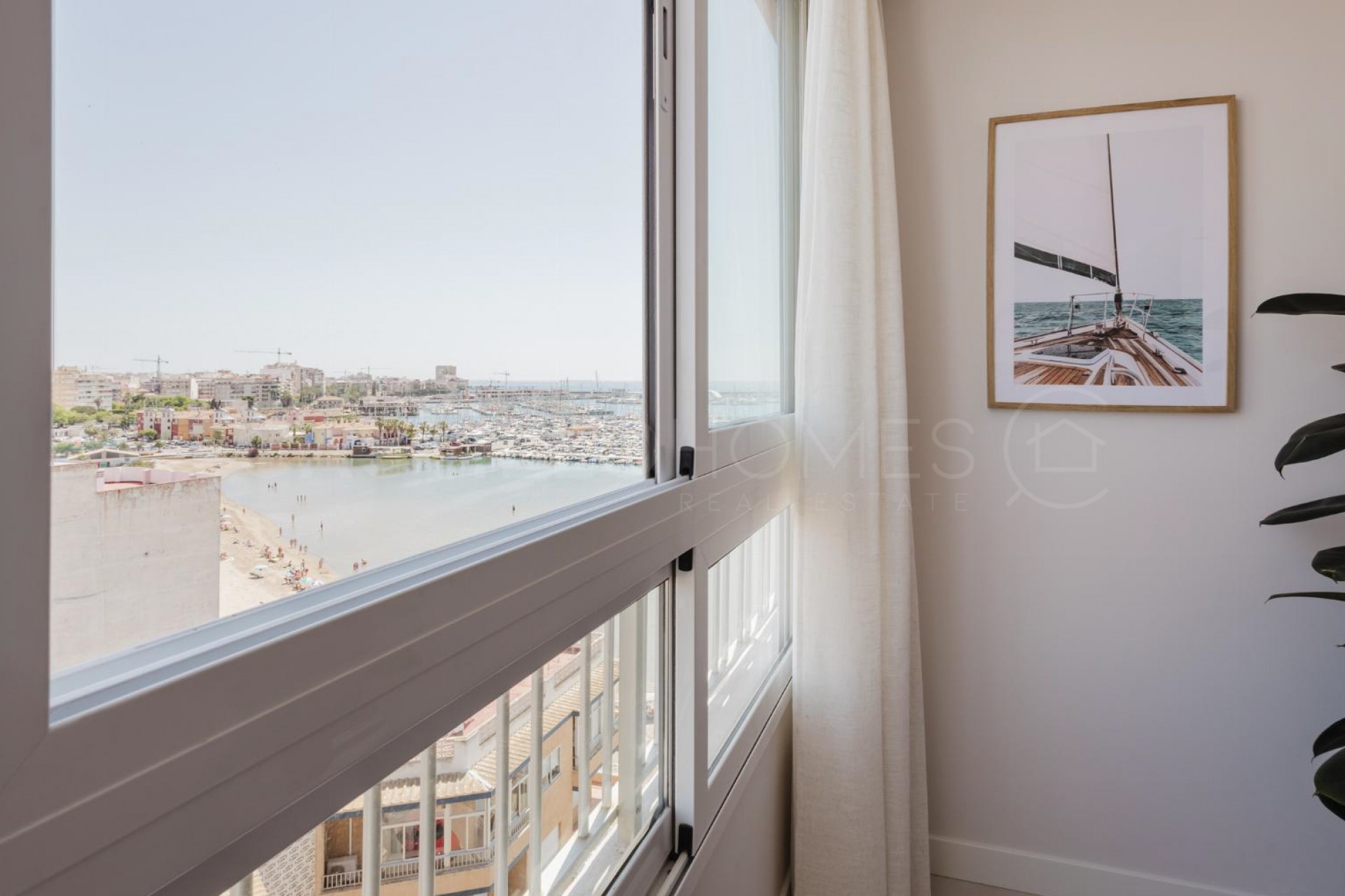 Revente - Apartment -
Torrevieja - Playa del Acequión