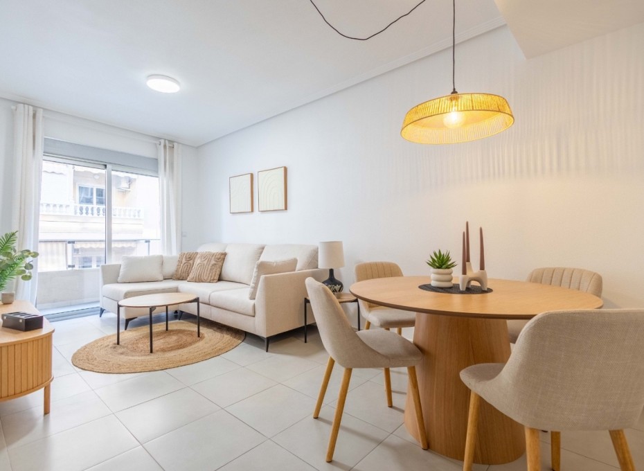 Revente - Apartment -
Torrevieja - Playa del Cura