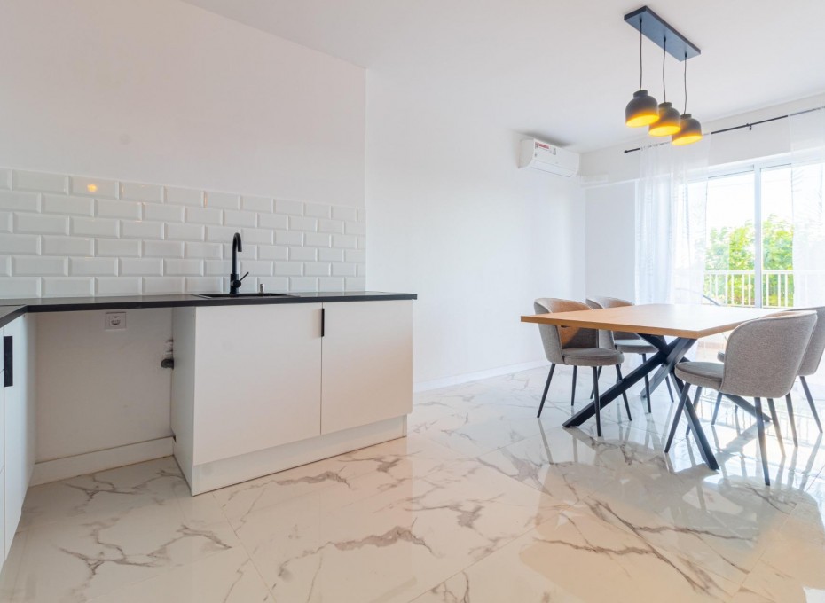 Revente - Apartment -
Torrevieja - Punta prima