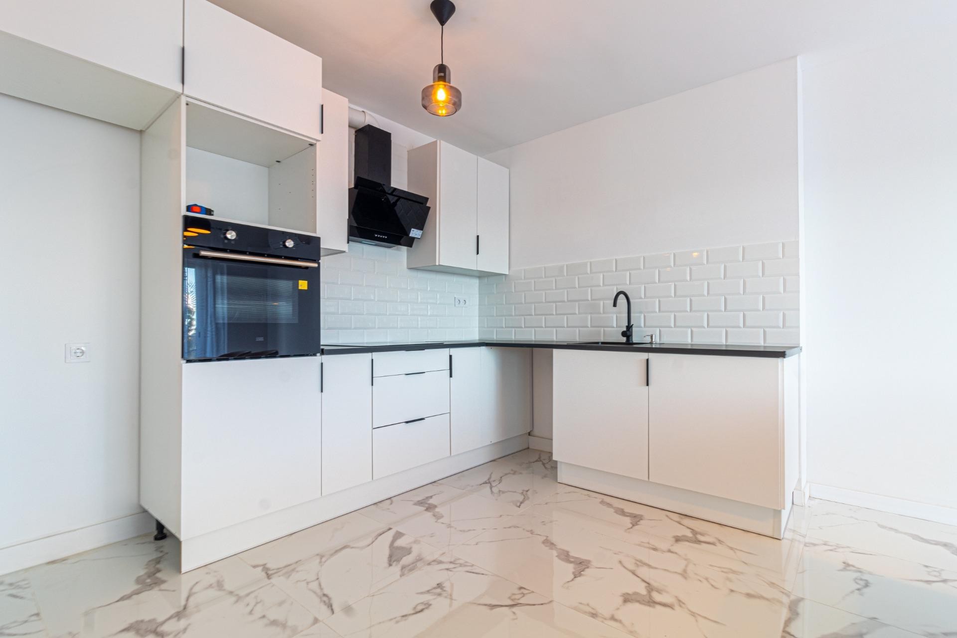 Revente - Apartment -
Torrevieja - Punta prima