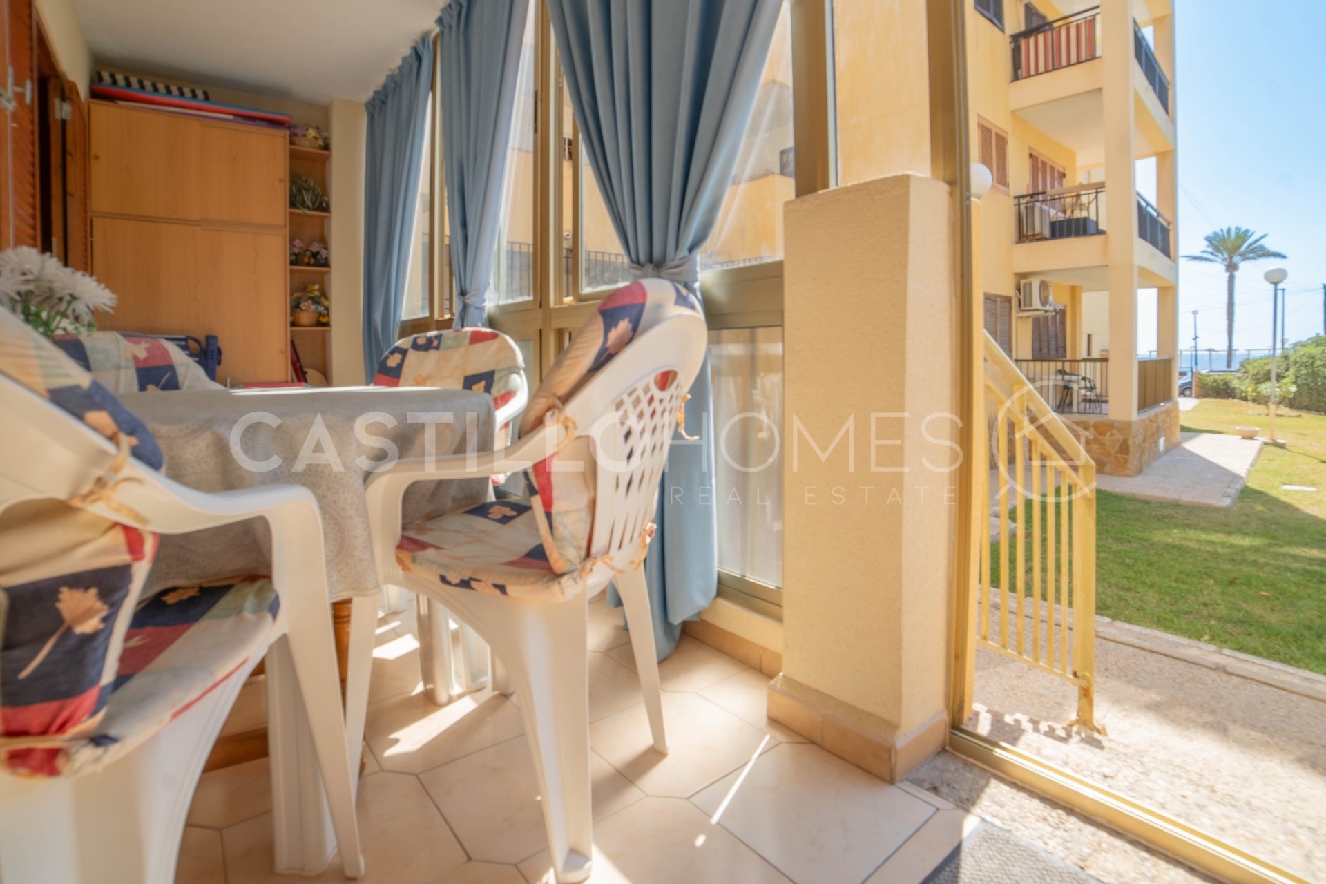 Revente - Apartment -
Torrevieja - Punta prima