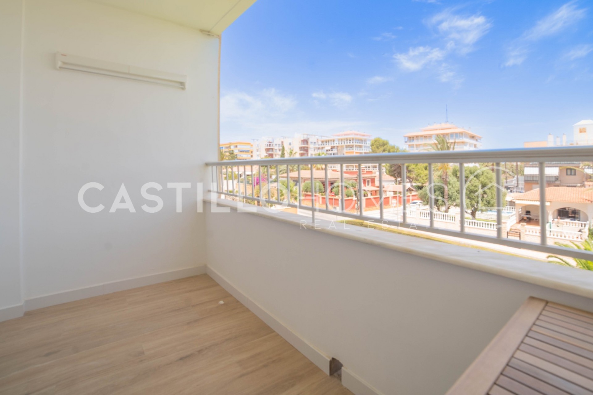 Revente - Apartment -
Torrevieja - Punta prima