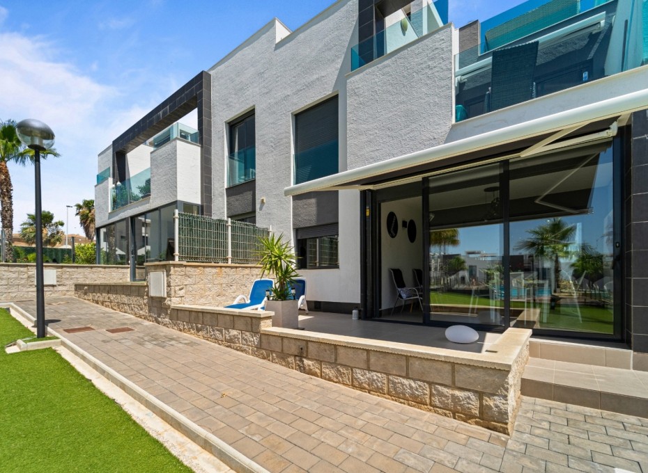 Revente - Apartment -
Torrevieja - Punta Prima
