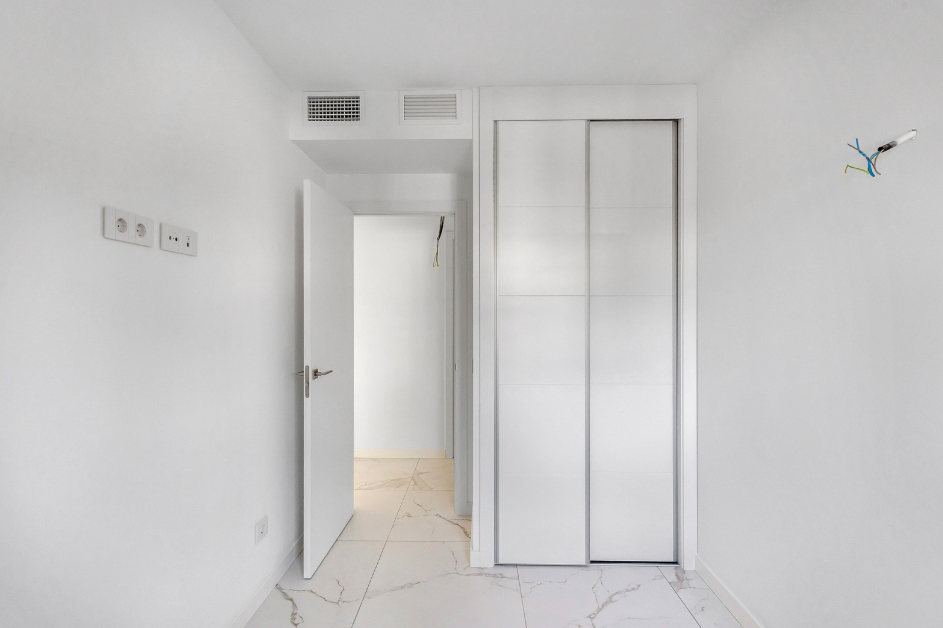 Revente - Apartment -
Torrevieja - Punta prima