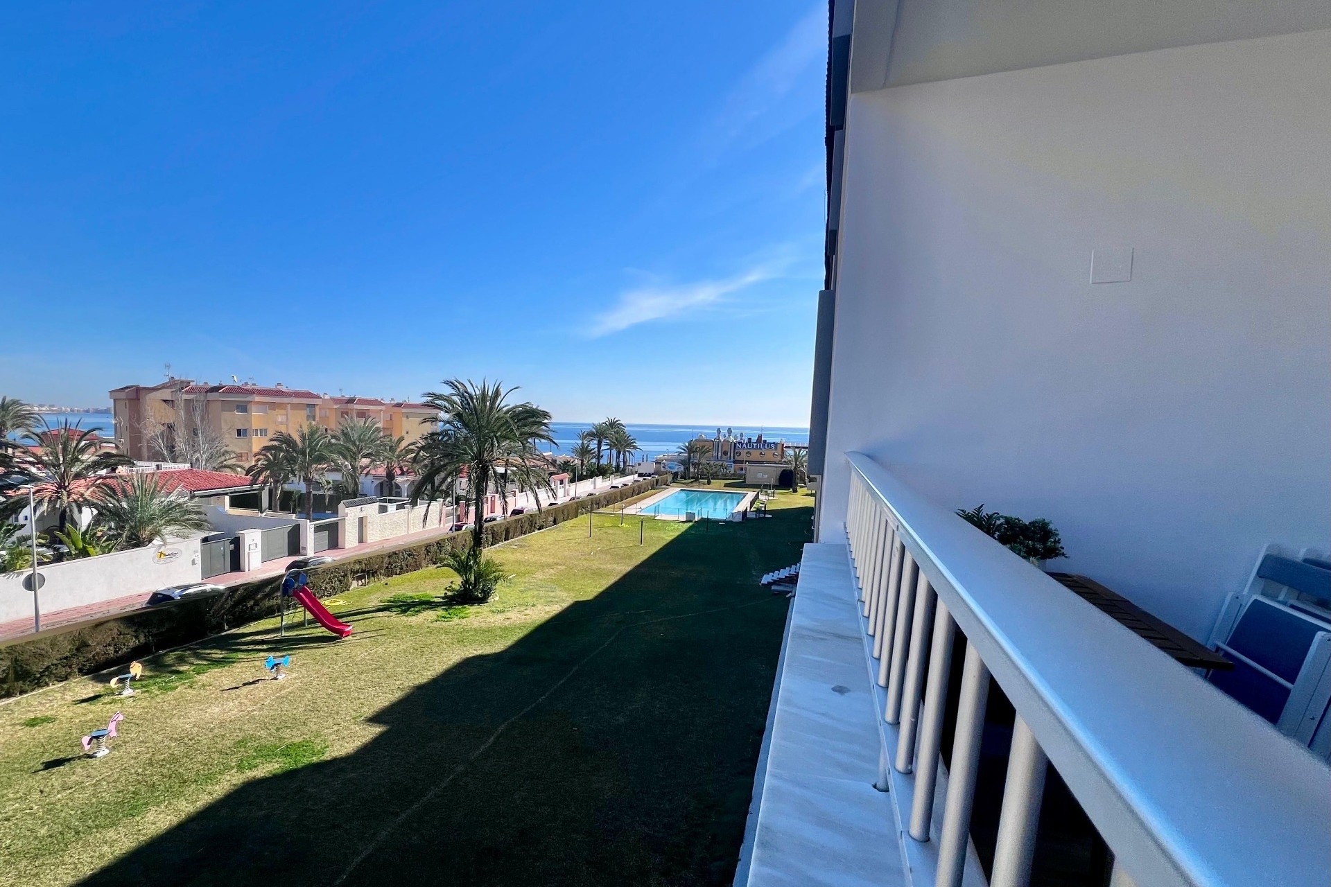 Revente - Apartment -
Torrevieja - Punta prima