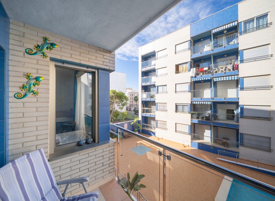 Revente - Apartment -
Torrevieja