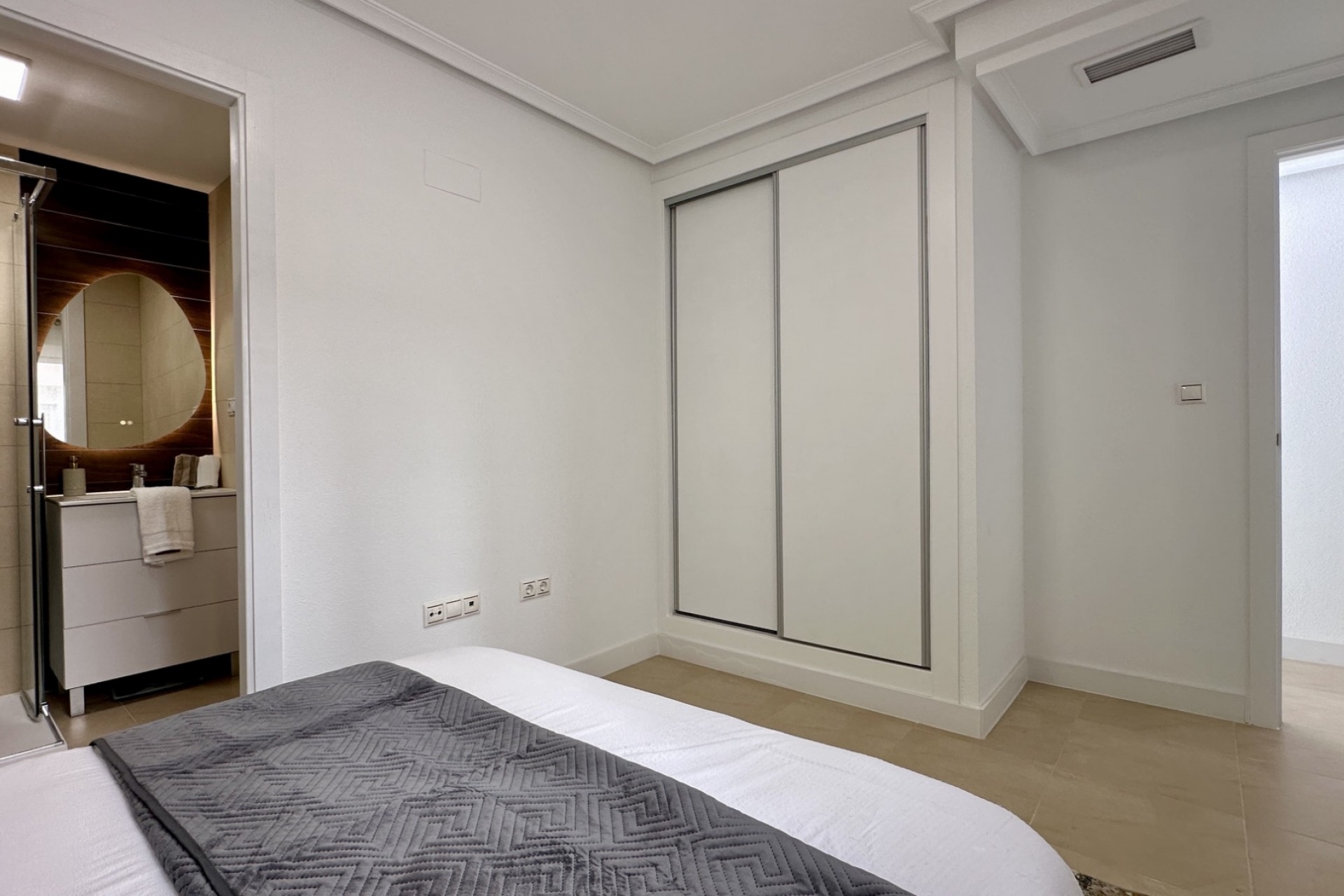 Revente - Apartment -
Torrevieja